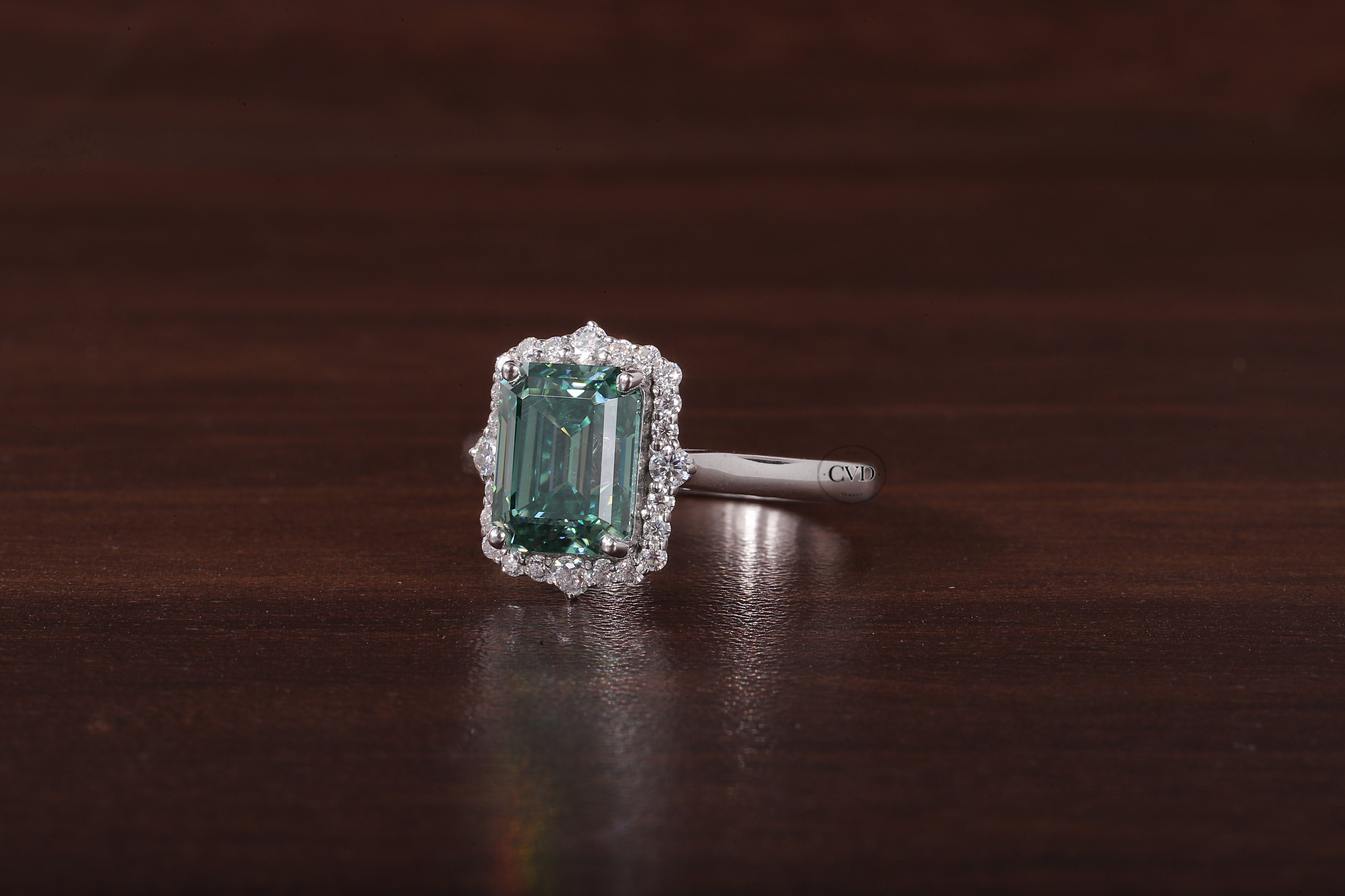 Solid 14K Gold Green Emerald Ring 2.5CT Moissanite Emerald| CVD Jewels