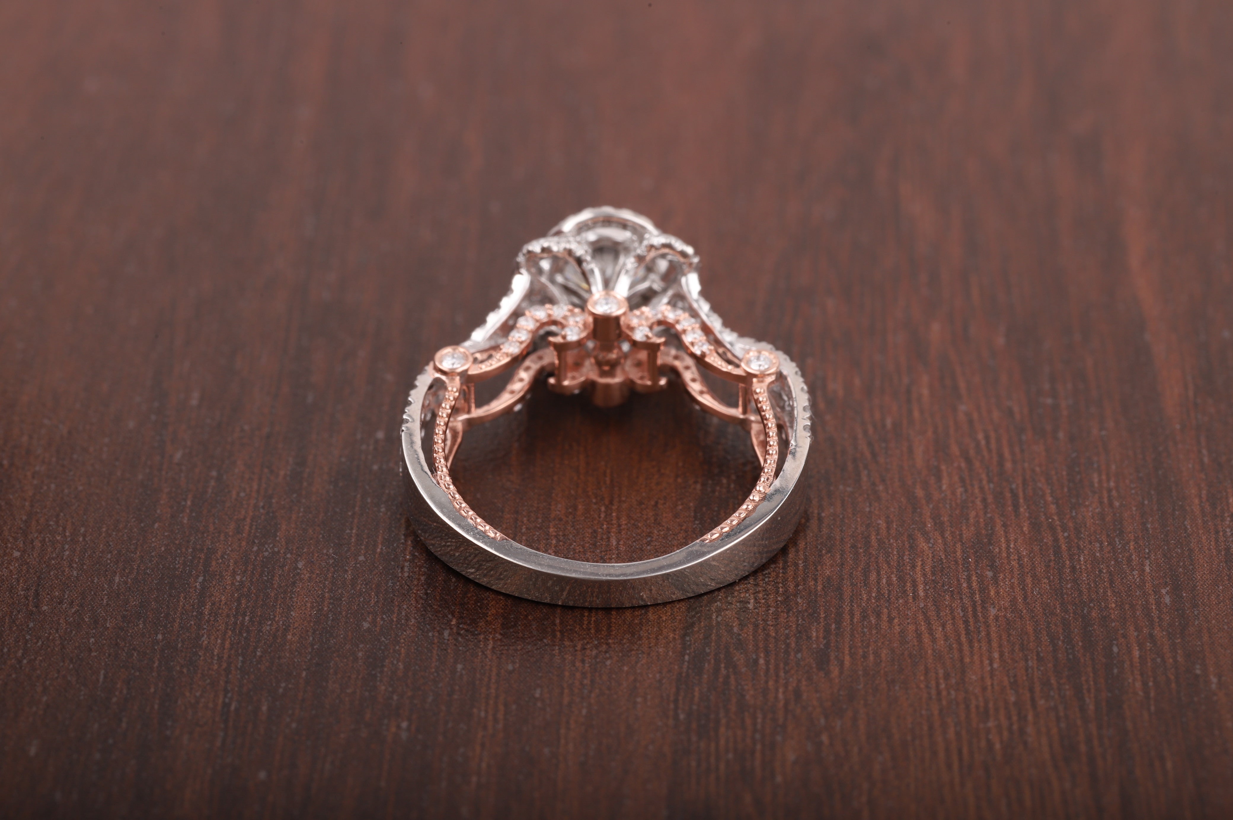 Antique Vintage Engagement Ring, 1.0 CT Round Cut Lab Grown Diamond Ring