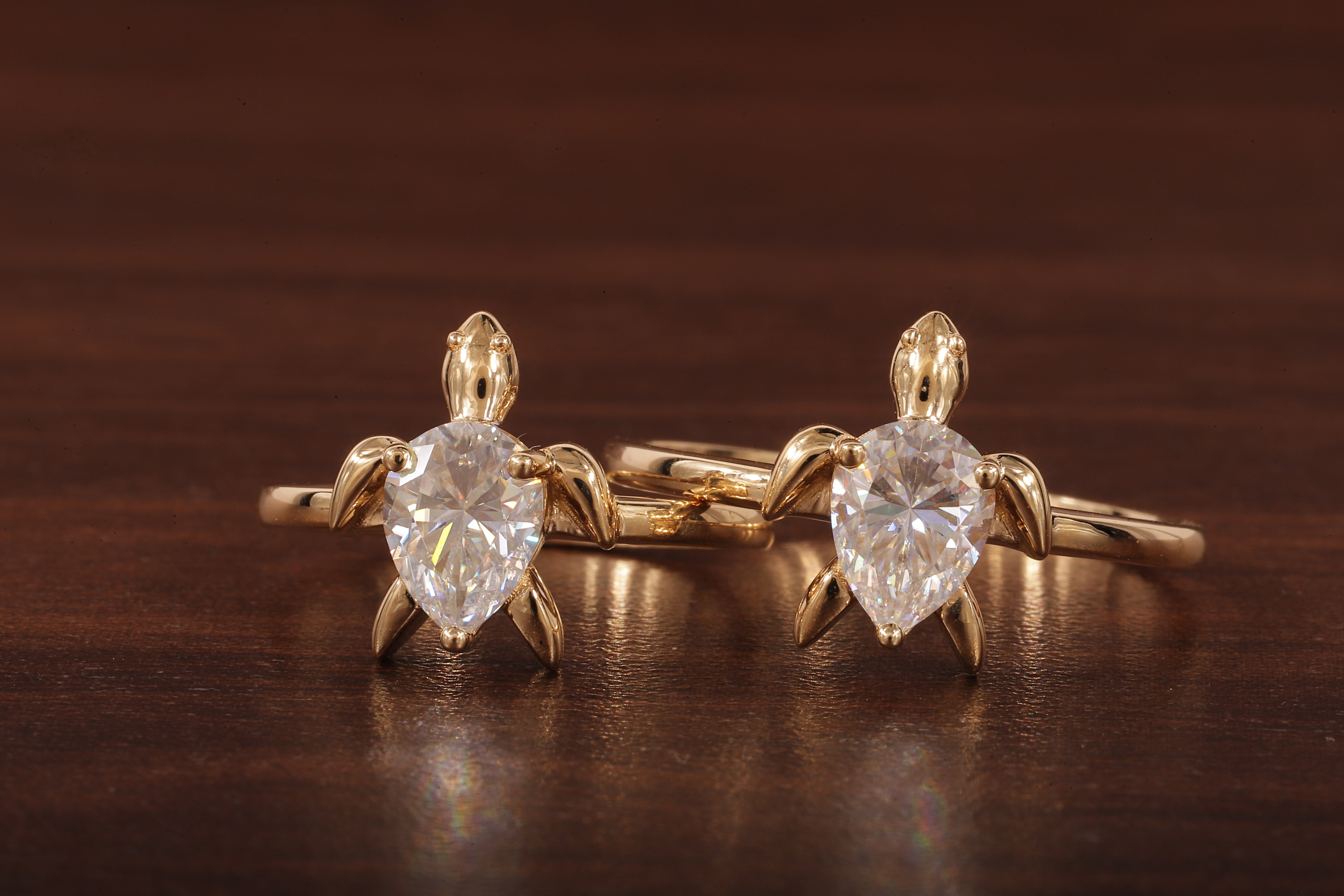 14k Gold Tortoise Ring, Solid Gold Turtle Ring, Dainty Pear Moissanite Ring