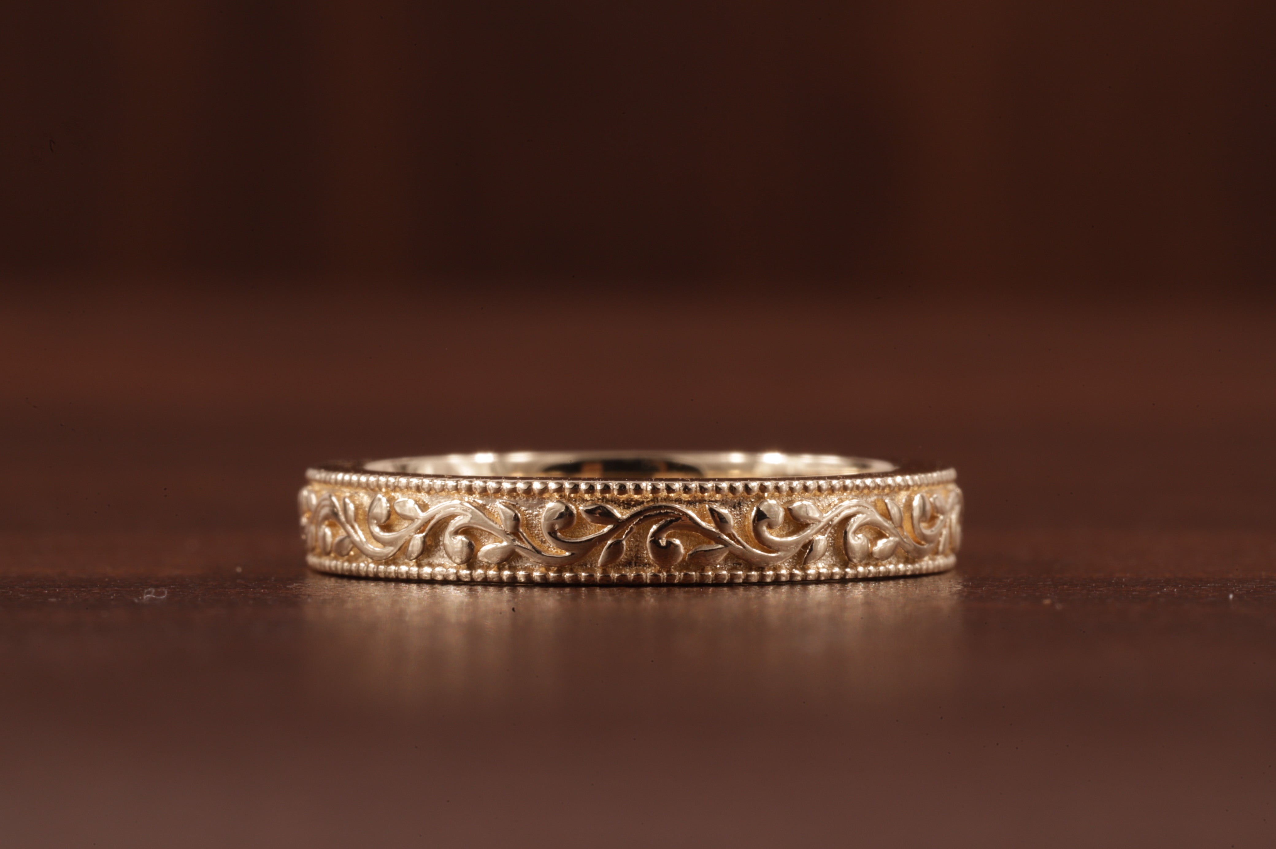 Women’s Vintage Style Wedding Band, Floral Wedding Band