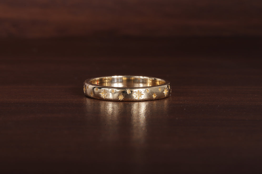 14k Gold Star Wedding Band, Solid Gold Minimalist Wedding Ring
