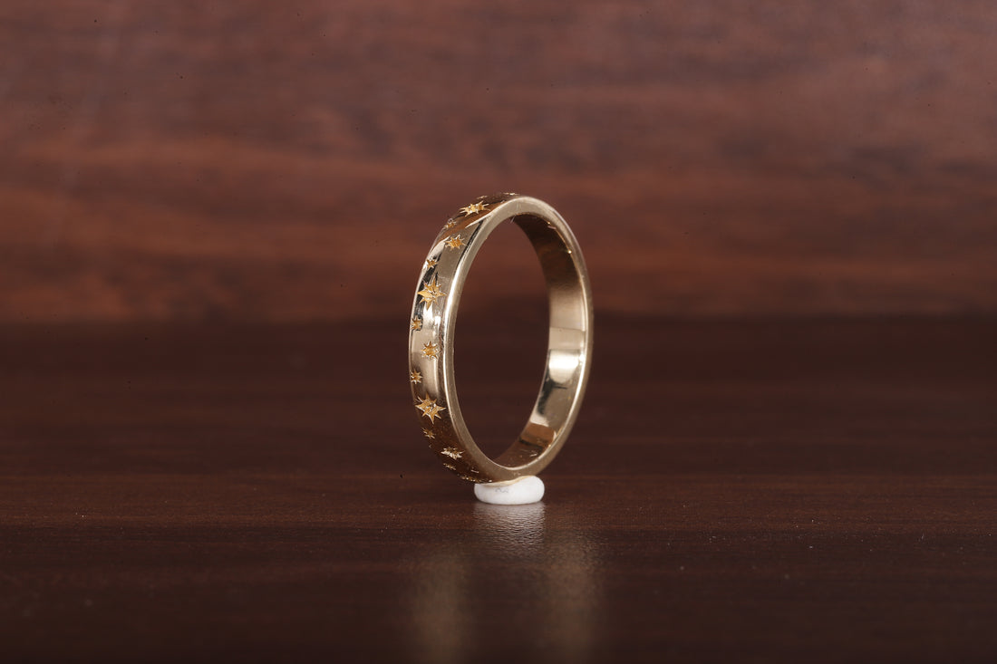 14k Gold Star Wedding Band, Solid Gold Minimalist Wedding Ring