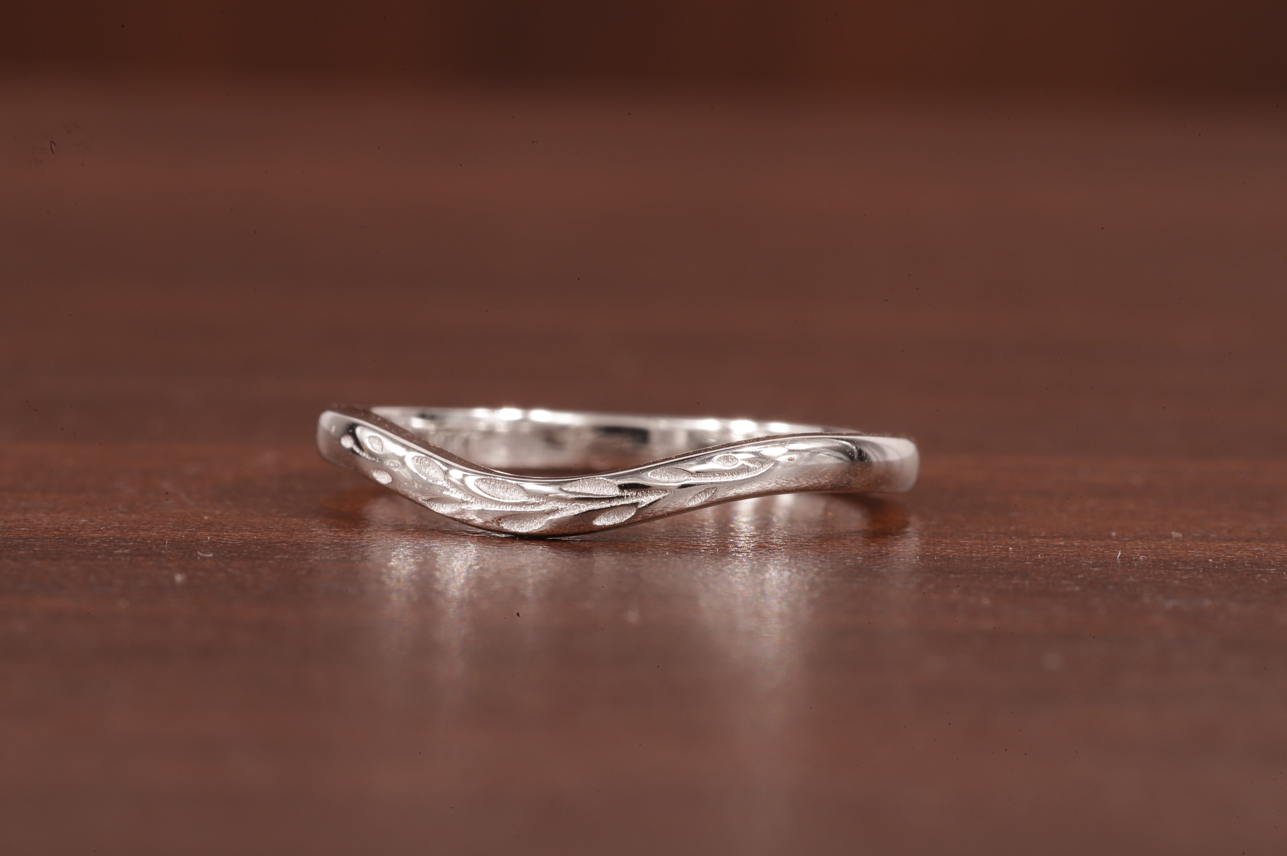 Vintage wedding band, Nature Inspired Leaf Wedding Ring Solid Gold Wedding