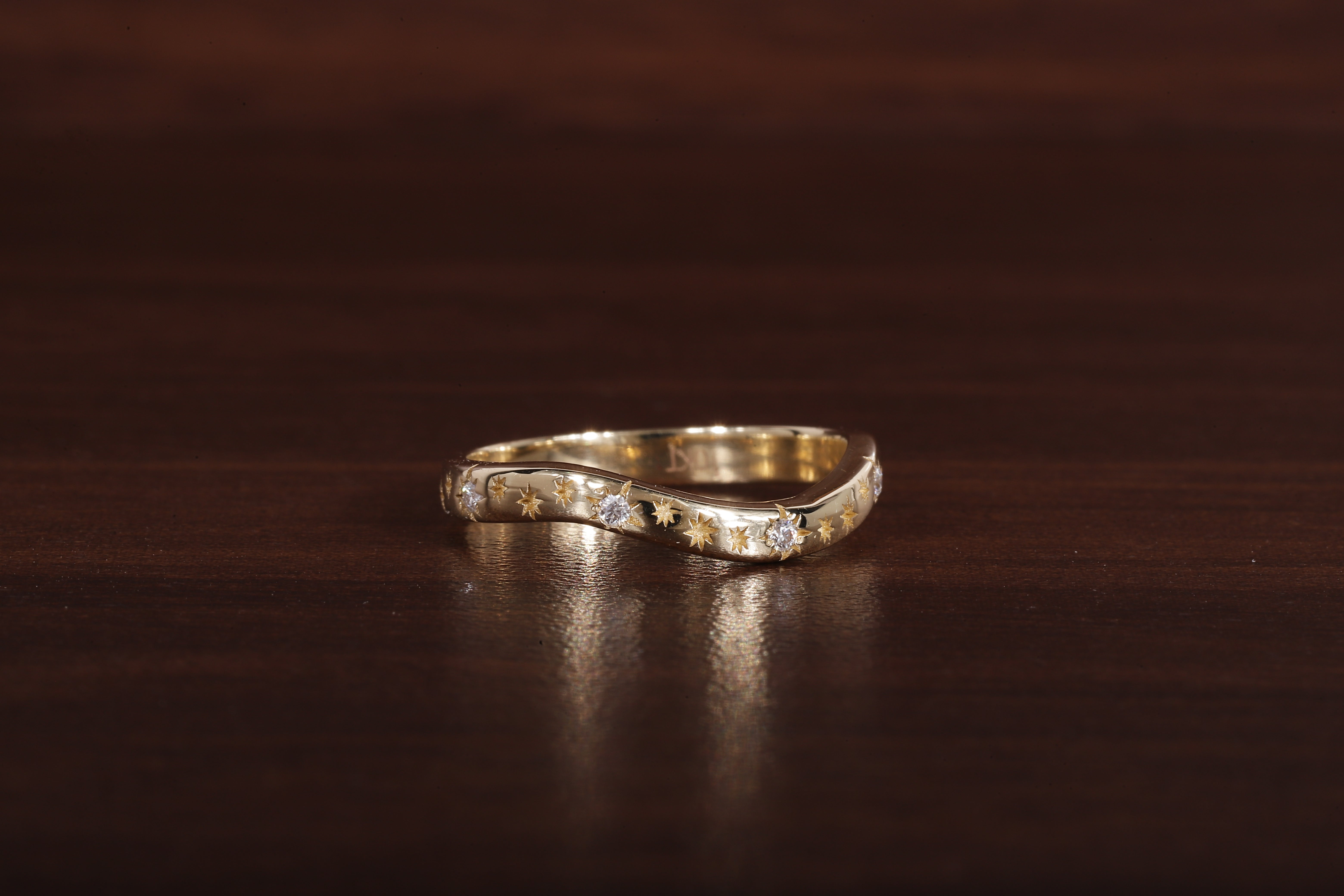Starburst curve Wedding Band Ring, 14k Solid Gold Dainty Star