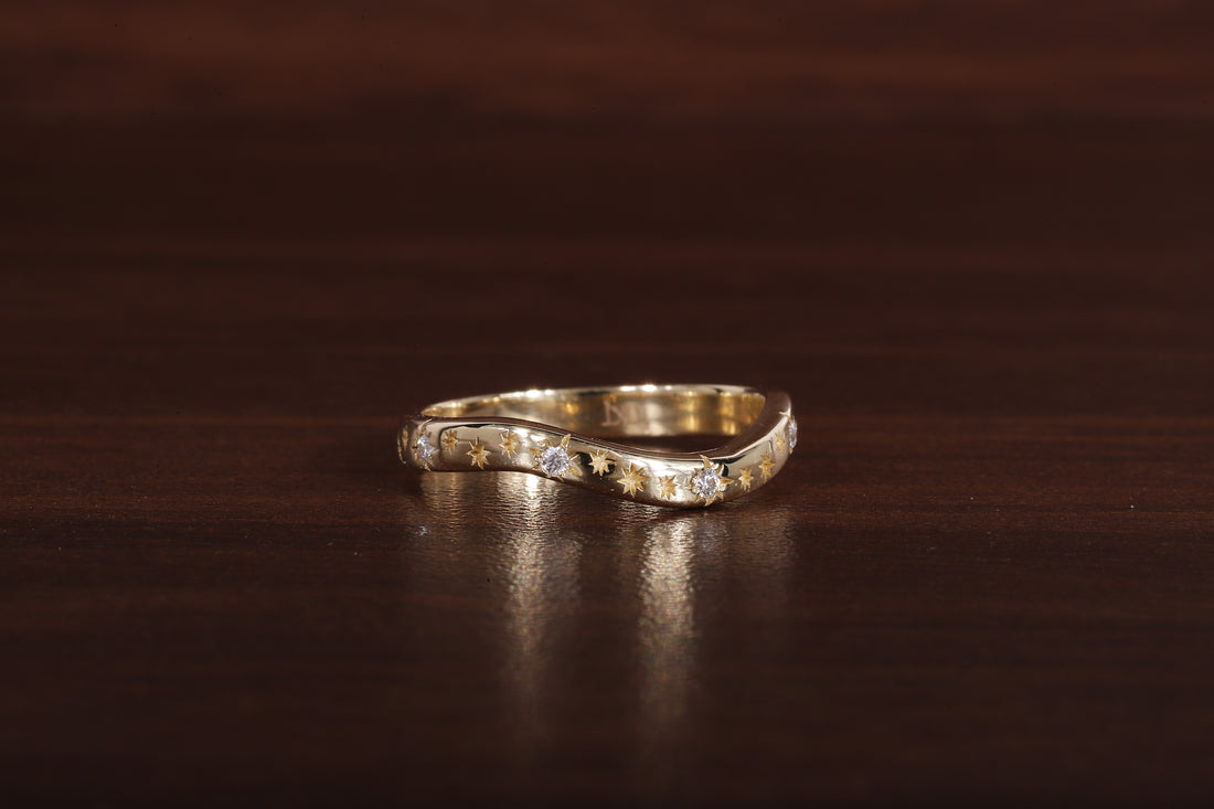 Starburst curve Wedding Band Ring, 14k Solid Gold Dainty Star