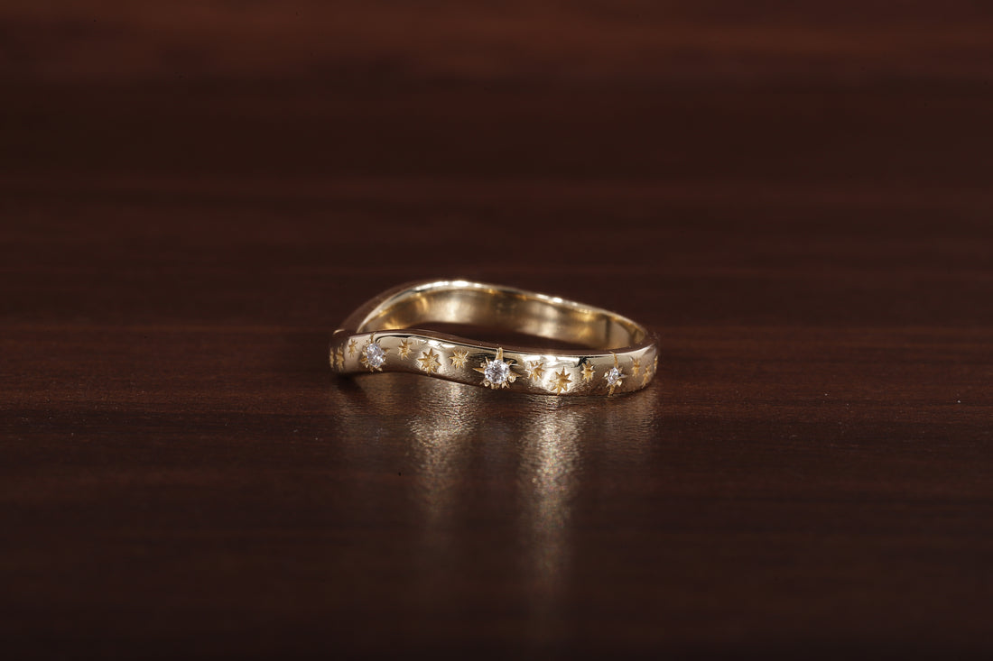 Starburst curve Wedding Band Ring, 14k Solid Gold Dainty Star
