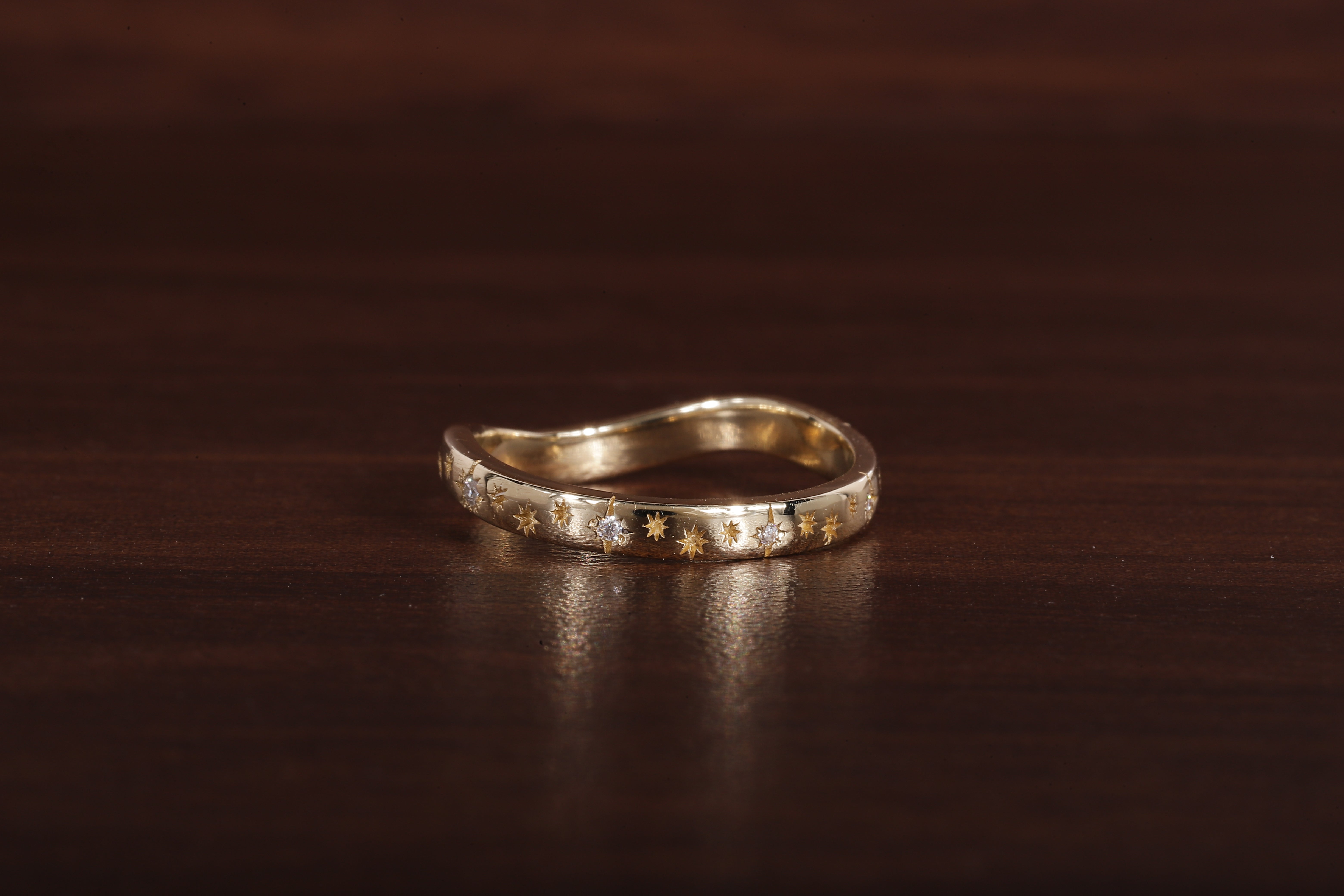 Starburst curve Wedding Band Ring, 14k Solid Gold Dainty Star