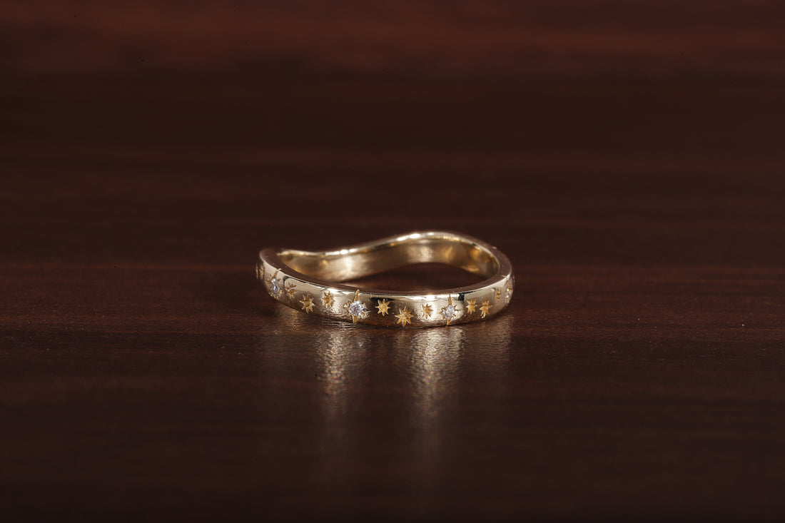 Starburst curve Wedding Band Ring, 14k Solid Gold Dainty Star
