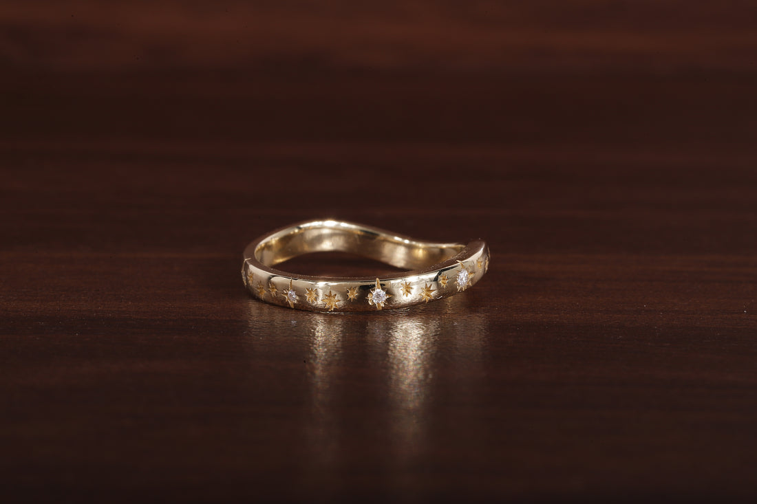 Starburst curve Wedding Band Ring, 14k Solid Gold Dainty Star