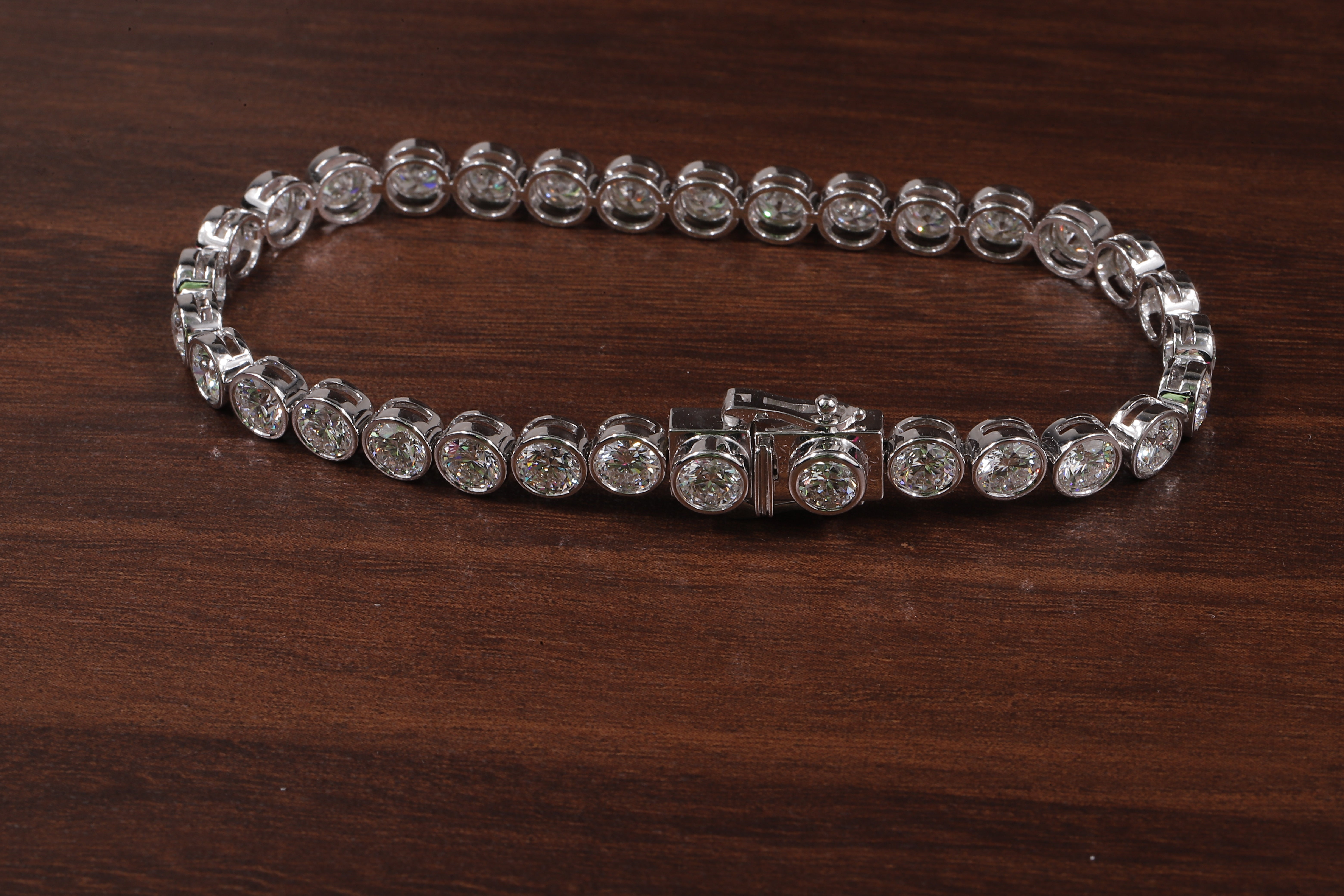 Round Cut Bezel Setting Lab Grown Diamond Bracelet