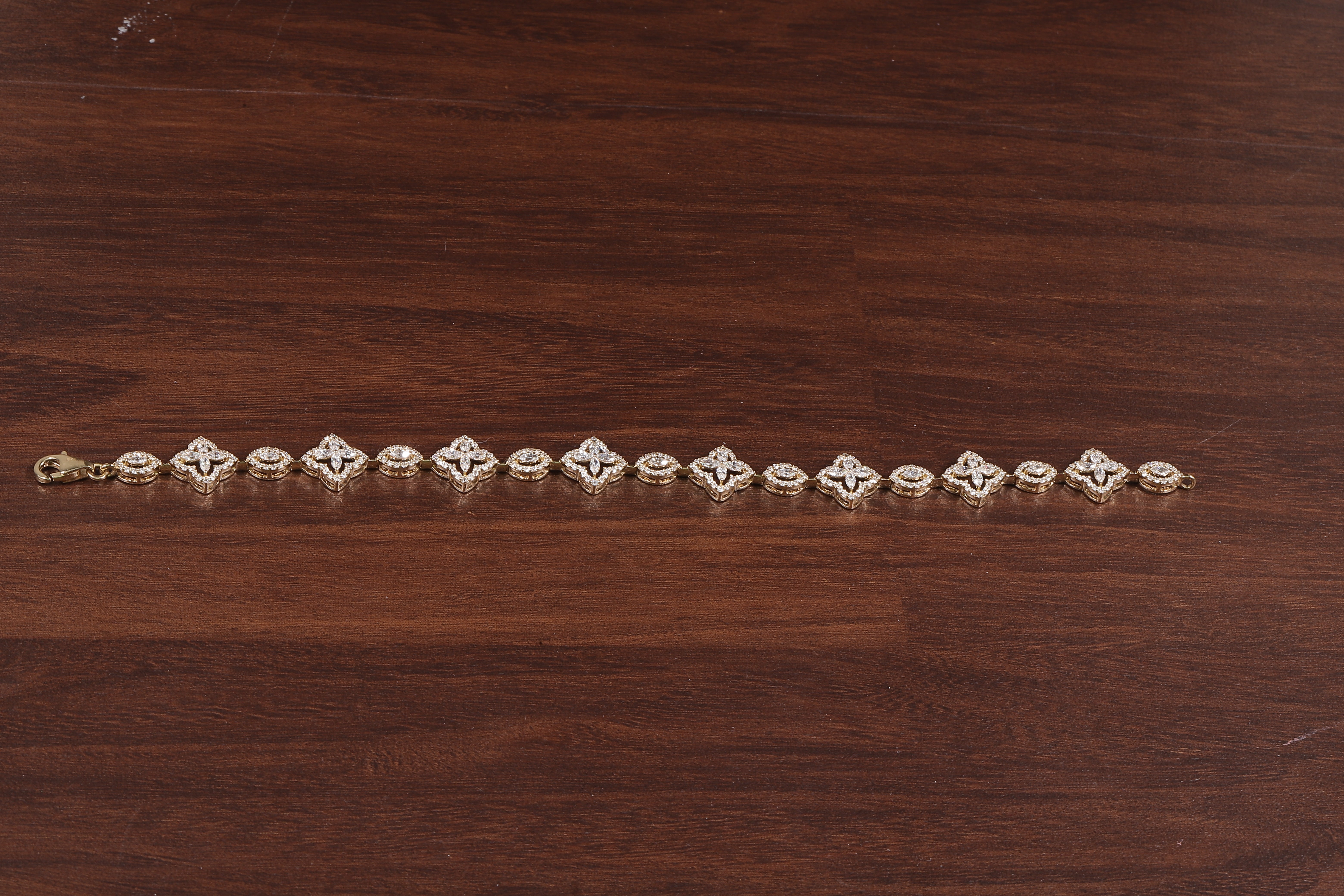 Marquise Round Lab Grown Diamond Bracelet, Flower shape