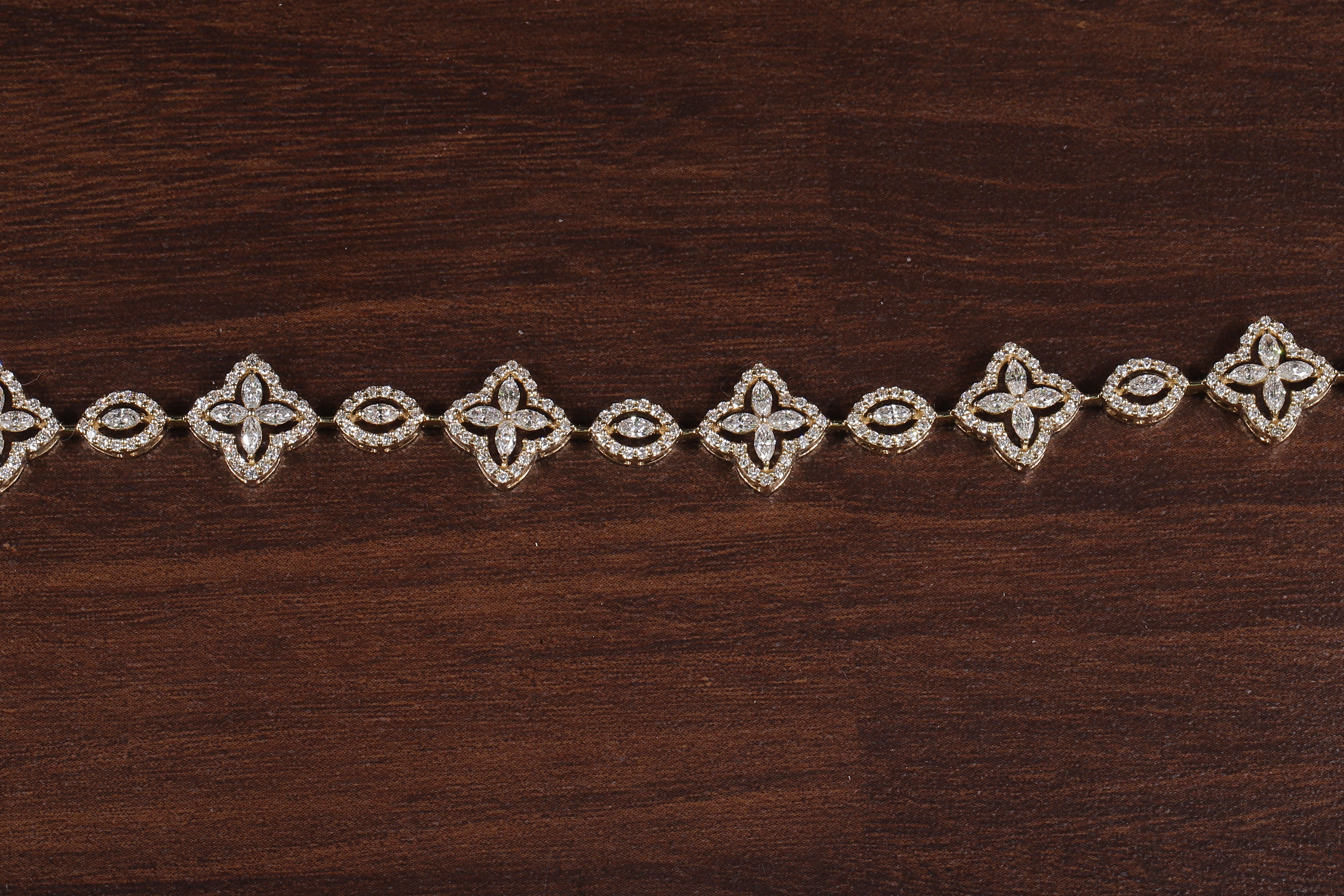Marquise Round Lab Grown Diamond Bracelet, Flower shape