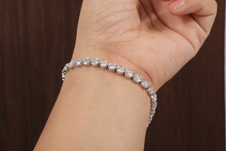 Round Cut Bezel Setting Lab Grown Diamond Bracelet