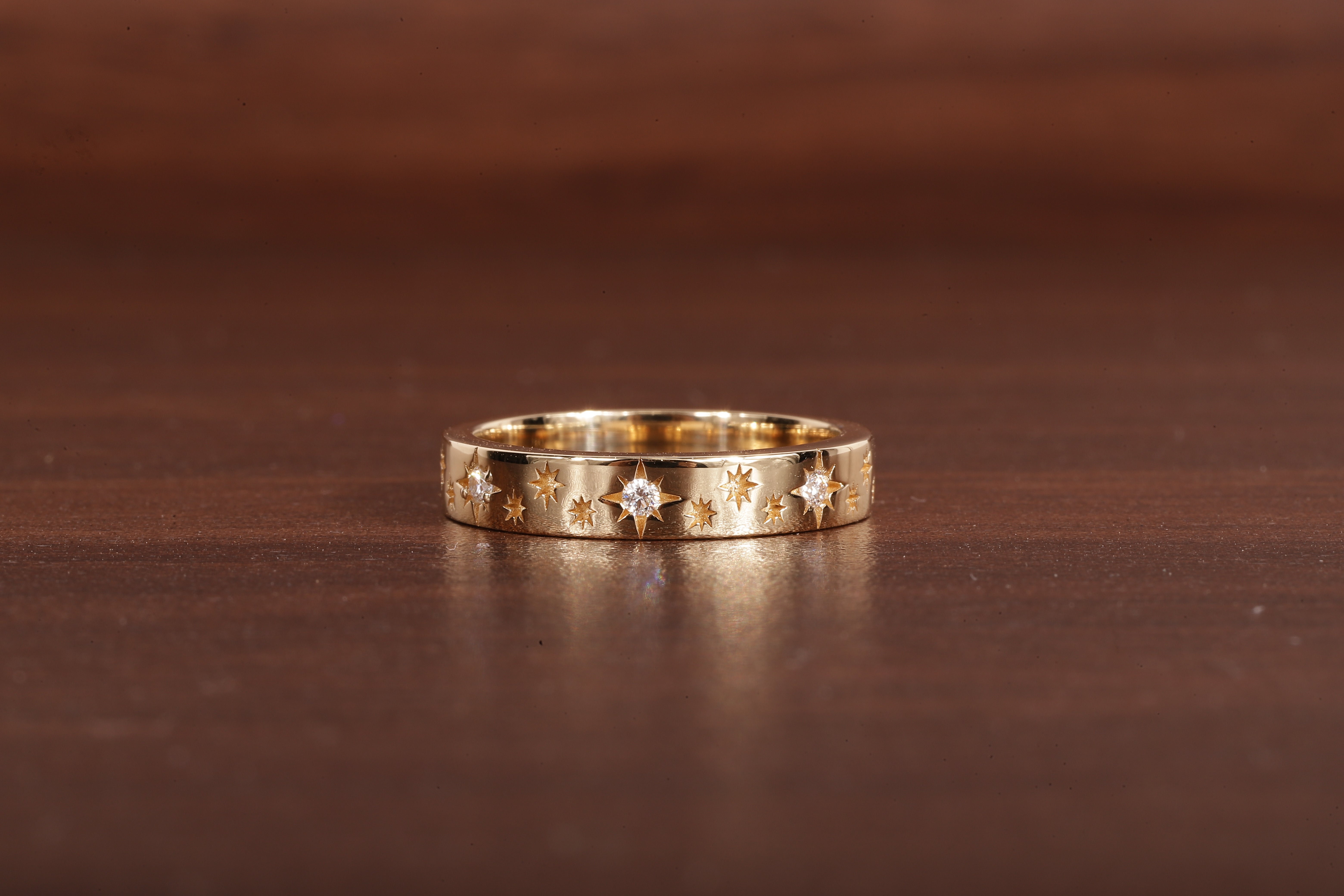 4 MM Wide Women’s Vintage Style Wedding Band, Floral Wedding Band