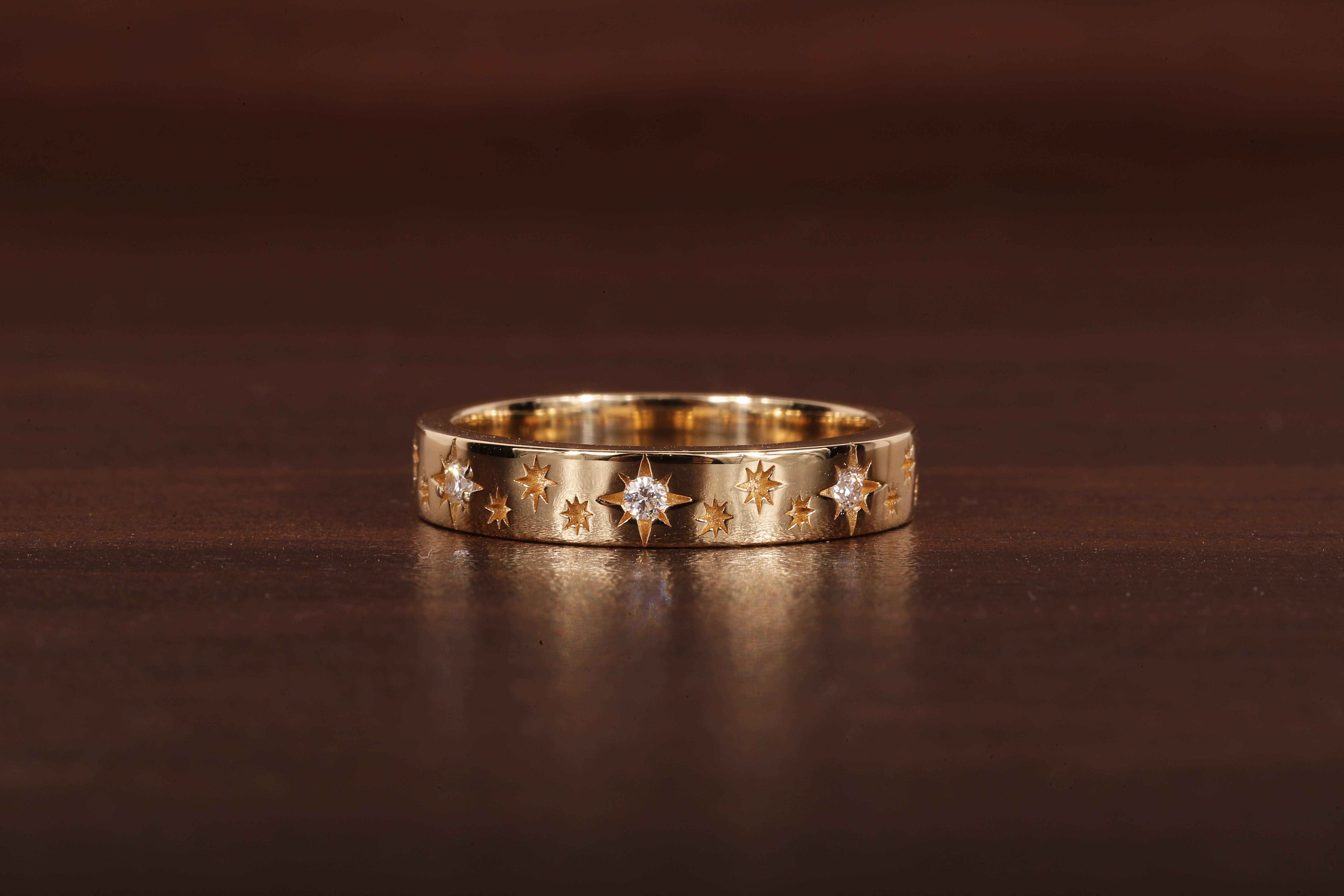 4 MM Wide Women’s Vintage Style Wedding Band, Floral Wedding Band