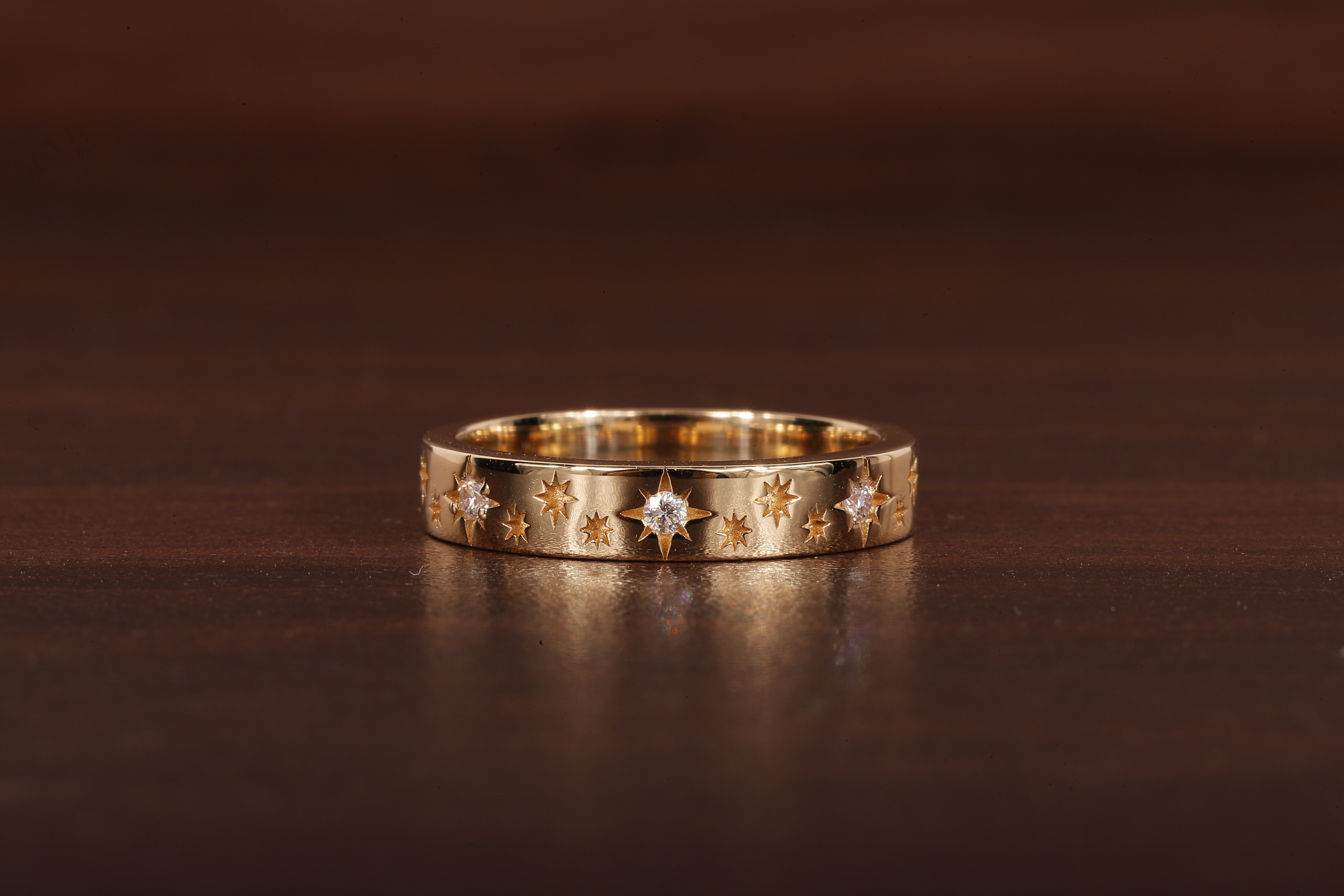 4 MM Wide Women’s Vintage Style Wedding Band, Floral Wedding Band
