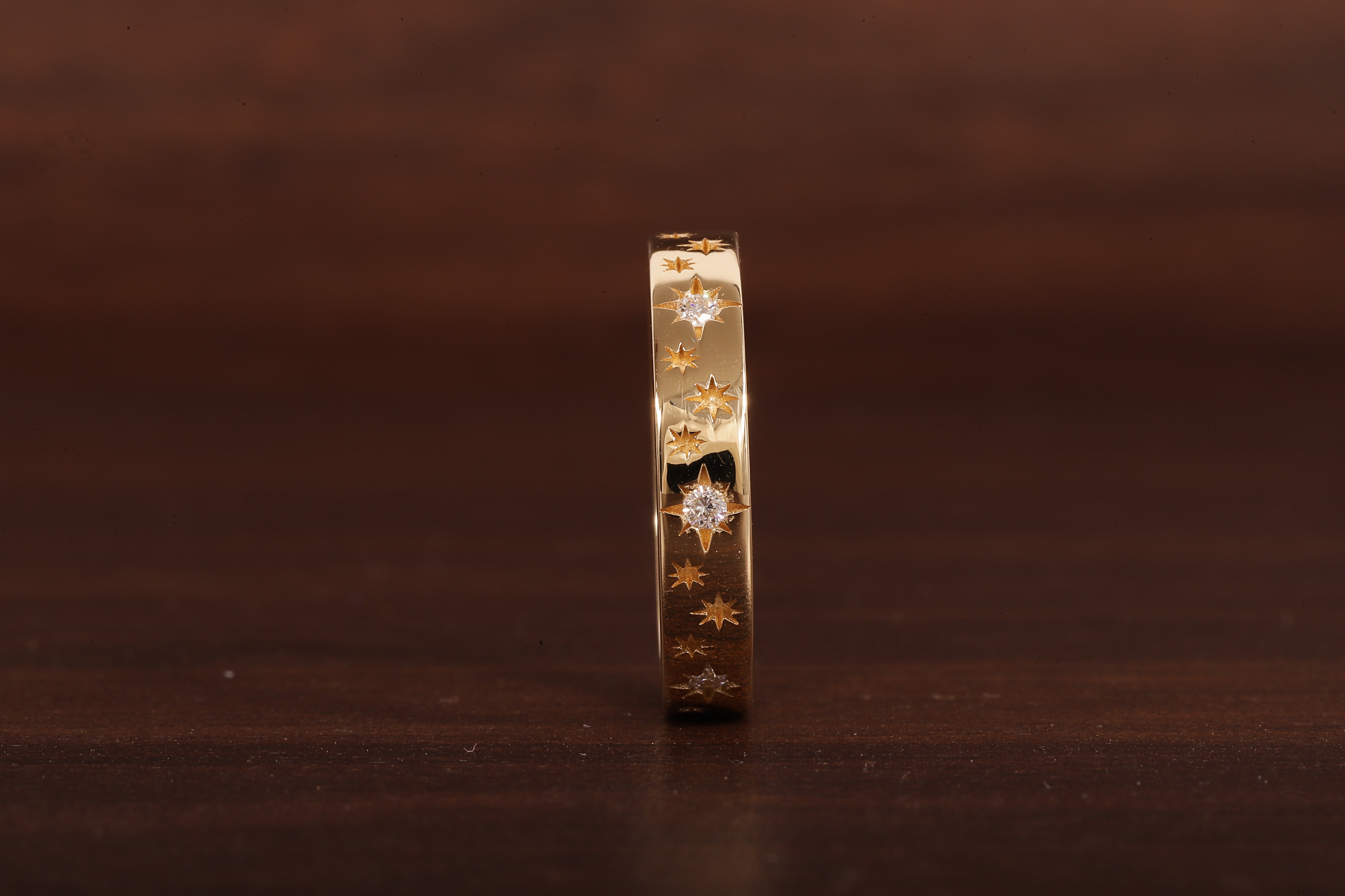4 MM Wide Women’s Vintage Style Wedding Band, Floral Wedding Band