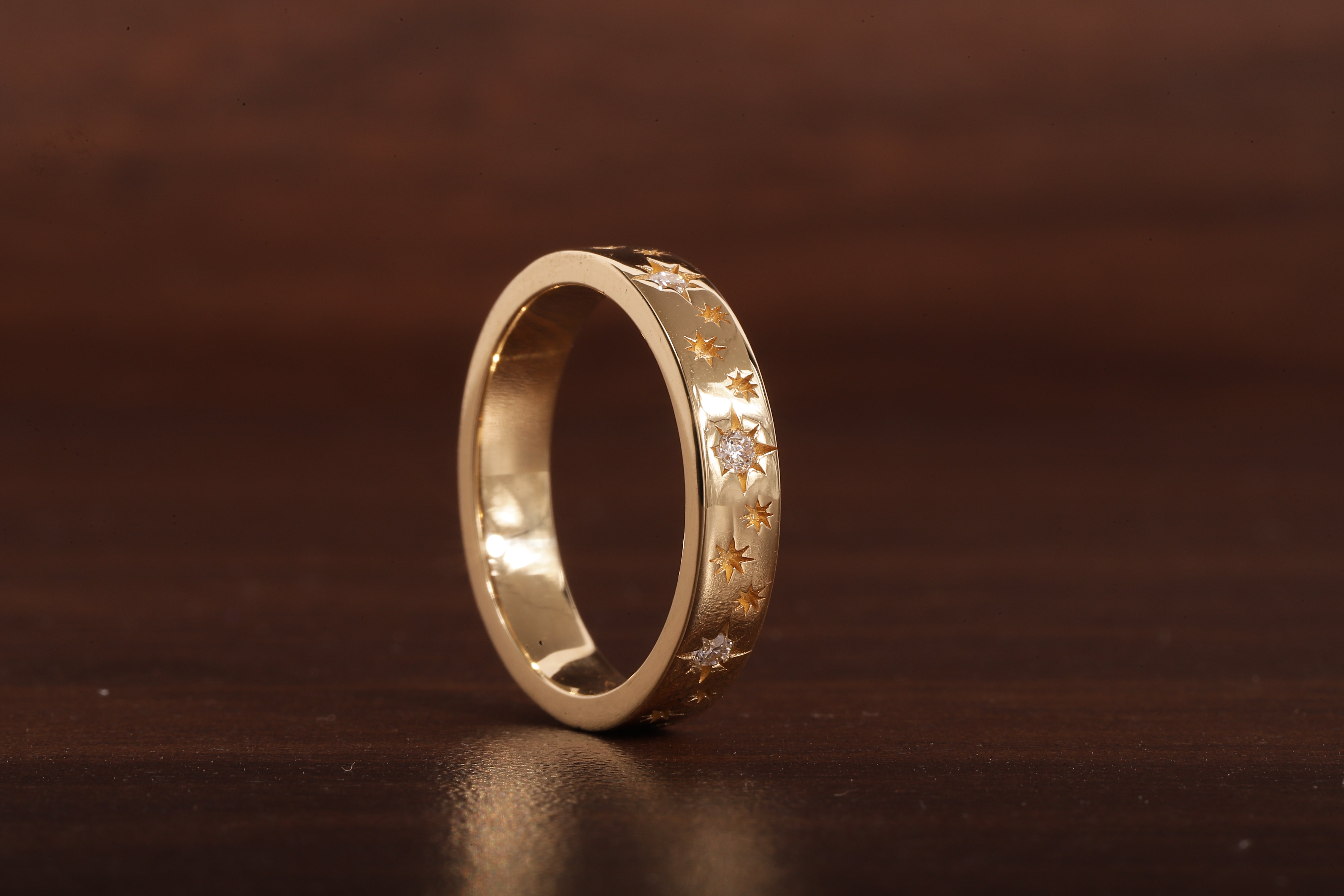 4 MM Wide Women’s Vintage Style Wedding Band, Floral Wedding Band