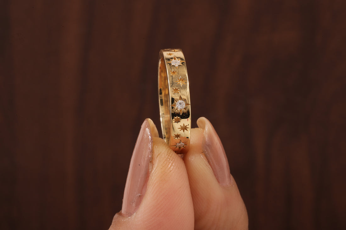 4 MM Wide Women’s Vintage Style Wedding Band, Floral Wedding Band