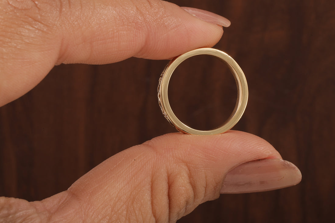 4 MM Wide Women’s Vintage Style Wedding Band, Floral Wedding Band