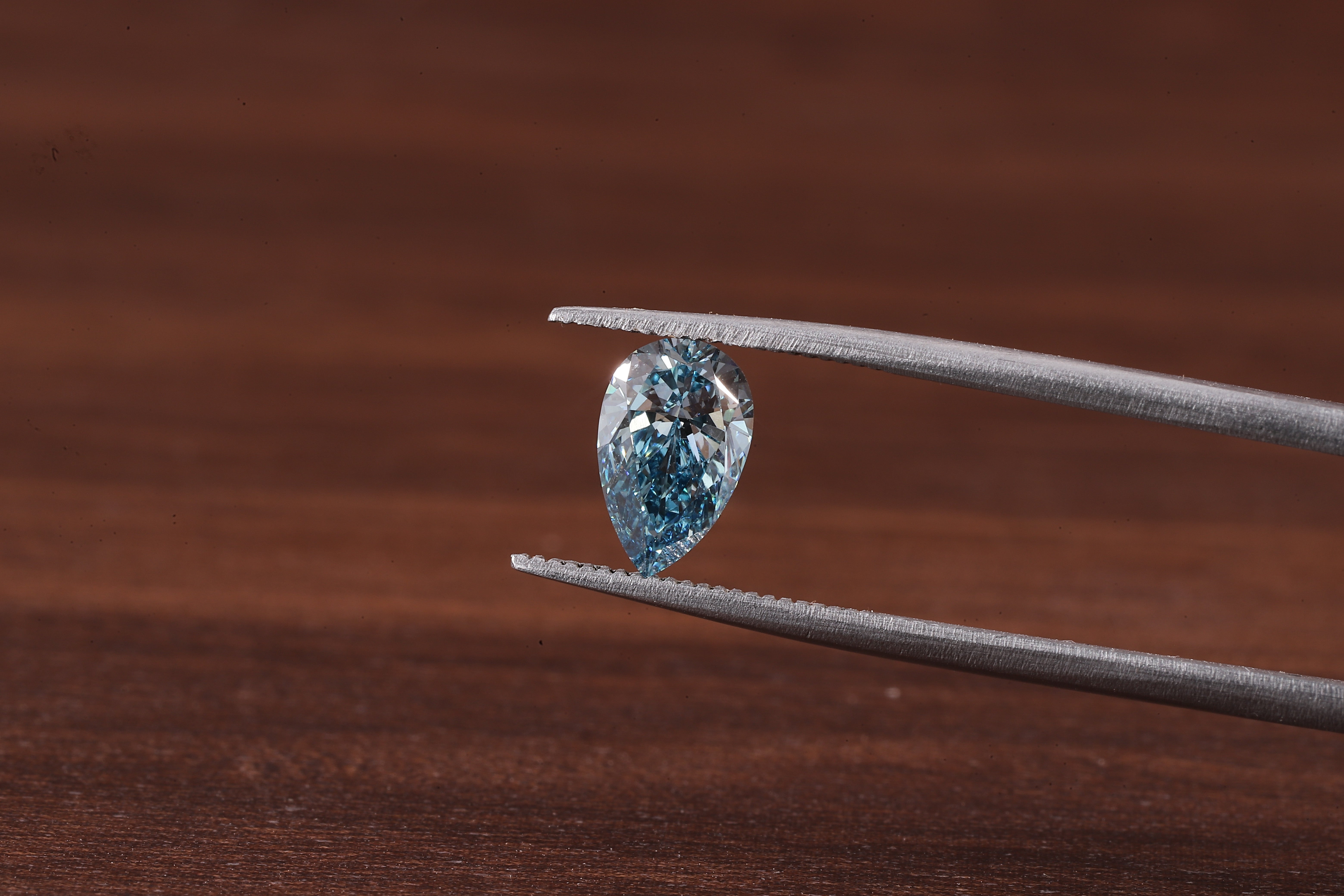 1 CT - 5 CT Pear Cut loose Lab grown Diamond, Fancy Vivid Blue Pear Lab grown Diamond