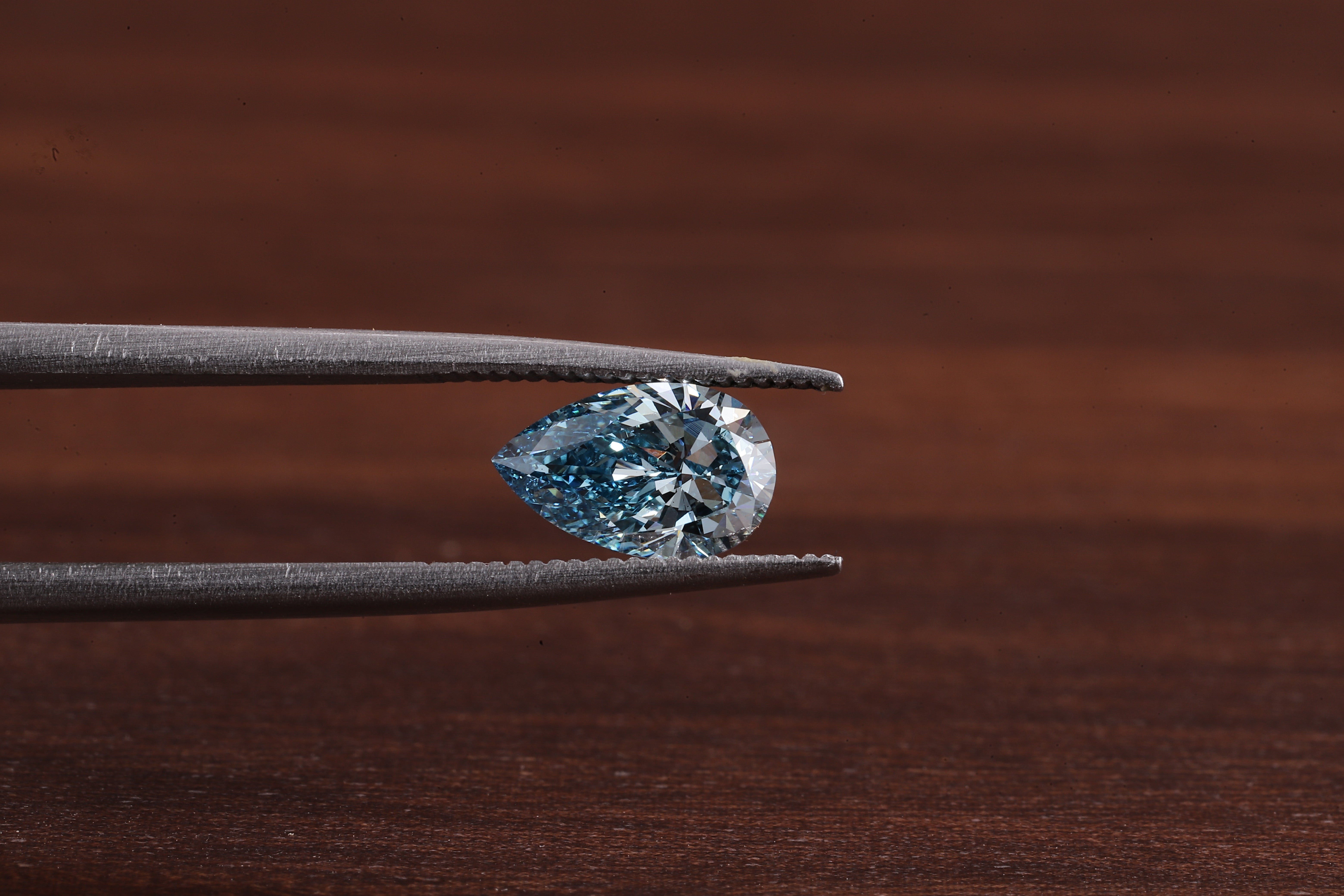 1 CT - 5 CT Pear Cut loose Lab grown Diamond, Fancy Vivid Blue Pear Lab grown Diamond