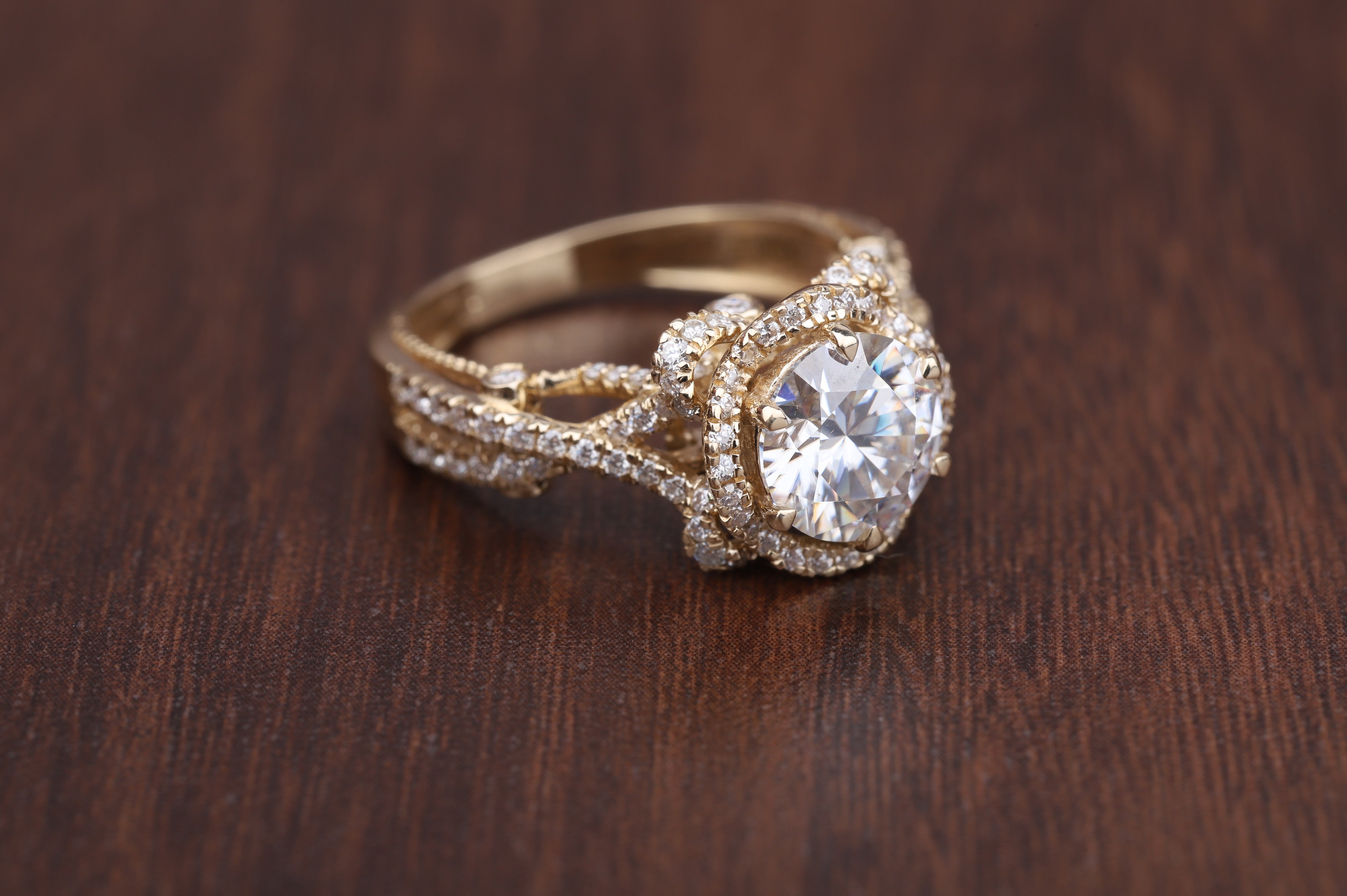 Antique Vintage Engagement Ring, 1.0 CT Round Cut