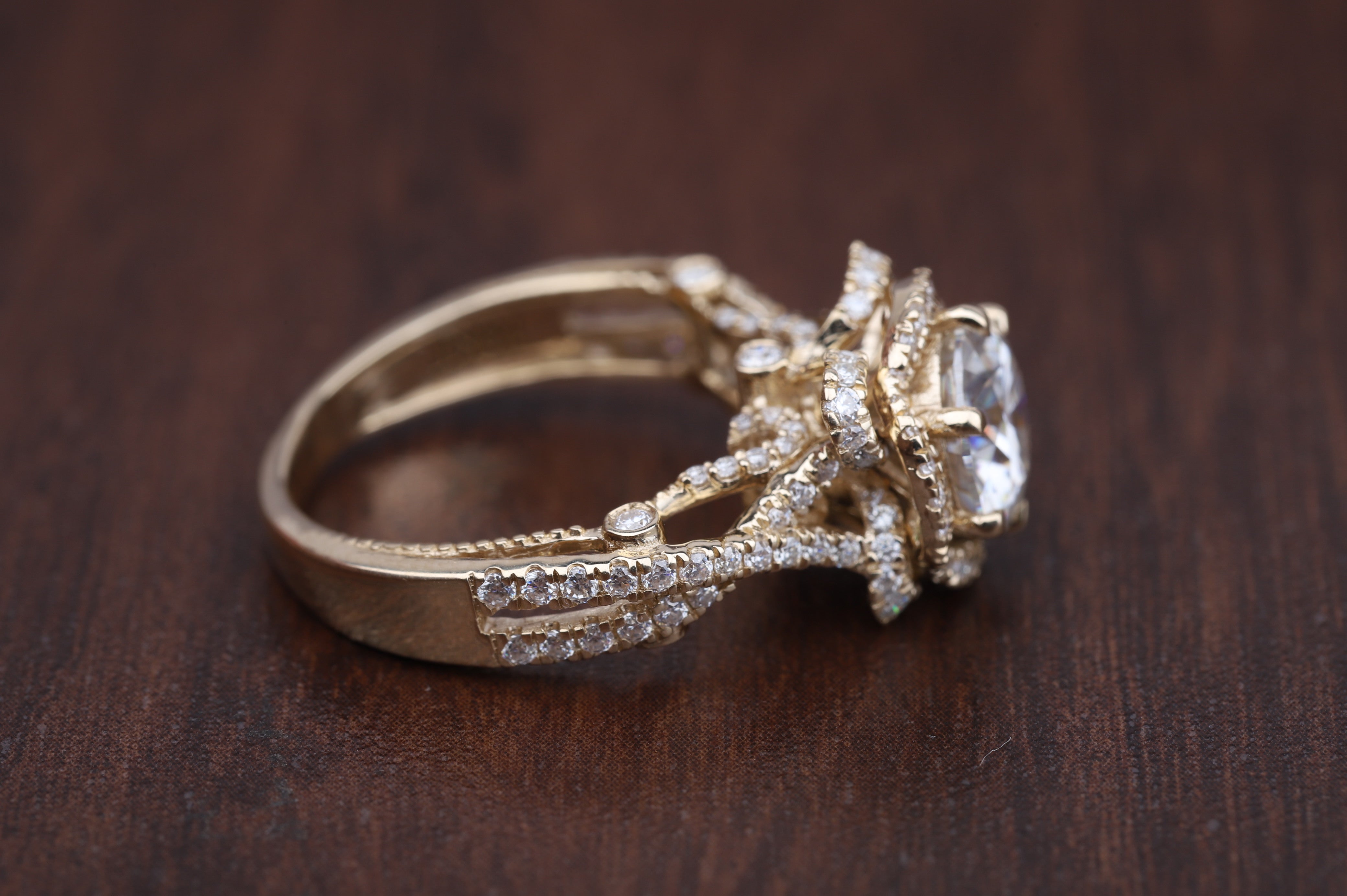 Antique Vintage Engagement Ring, 1.0 CT Round Cut