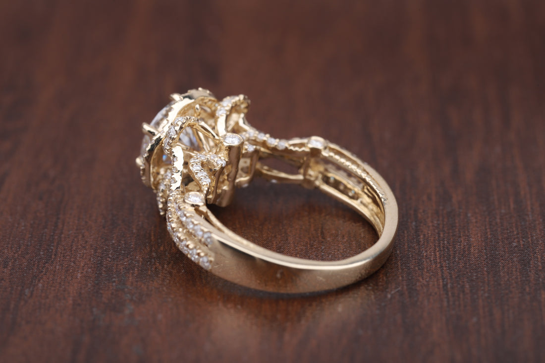 Antique Vintage Engagement Ring, 1.0 CT Round Cut
