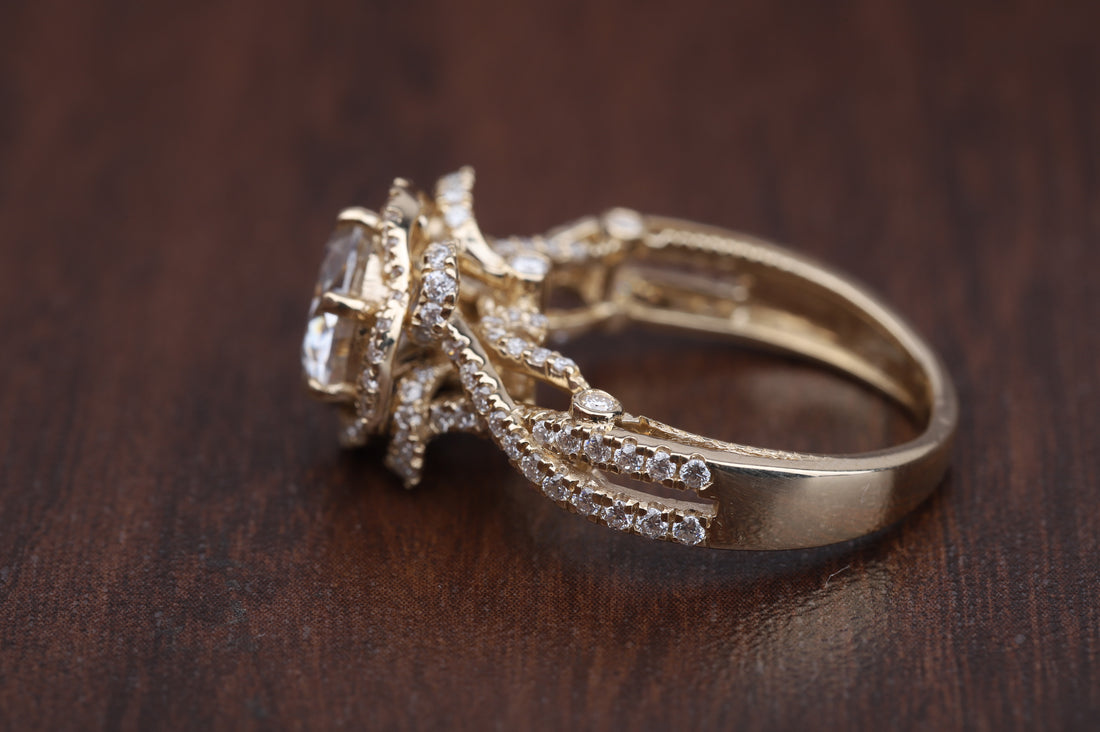 Antique Vintage Engagement Ring, 1.0 CT Round Cut