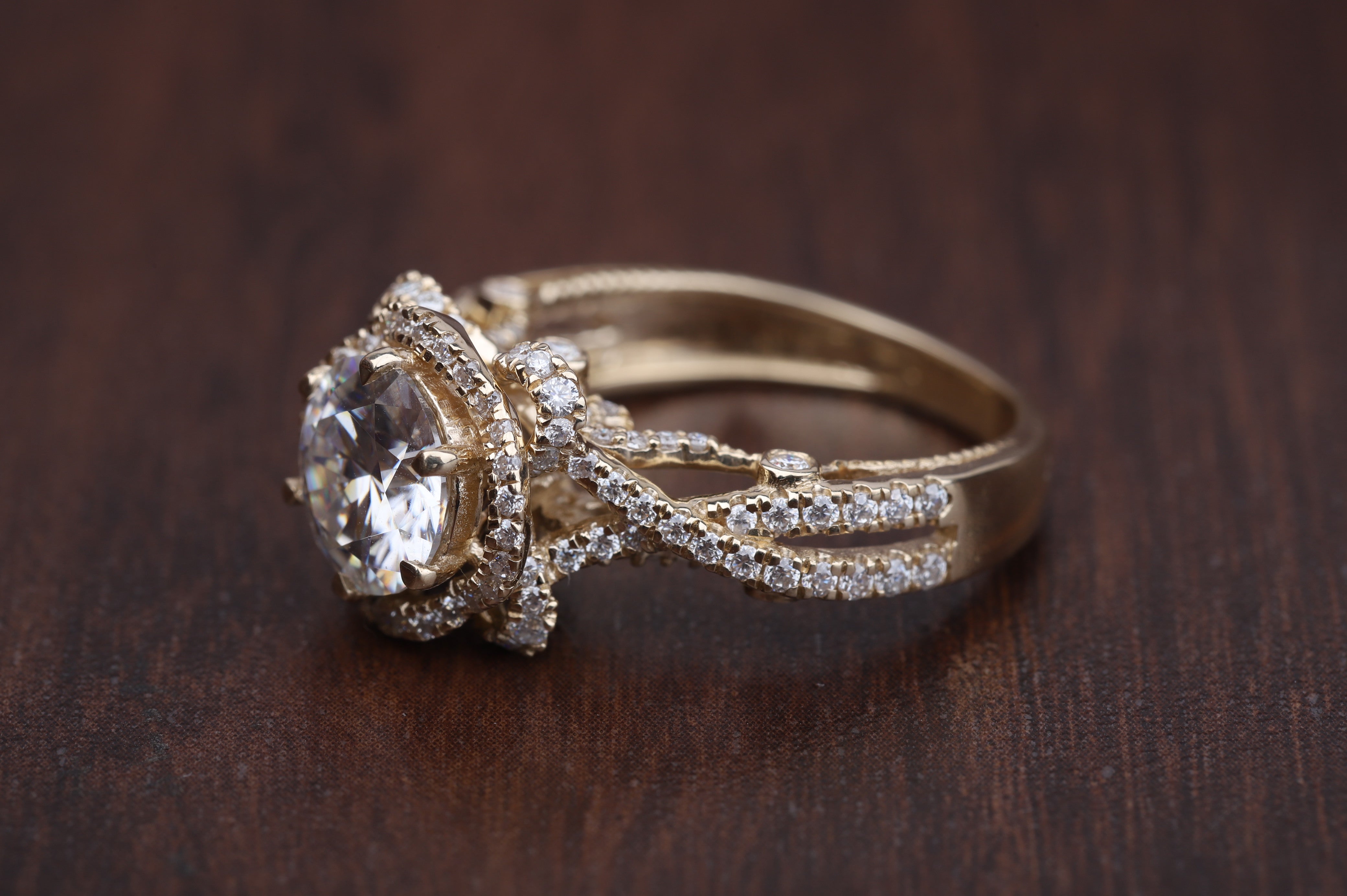 Antique Vintage Engagement Ring, 1.0 CT Round Cut