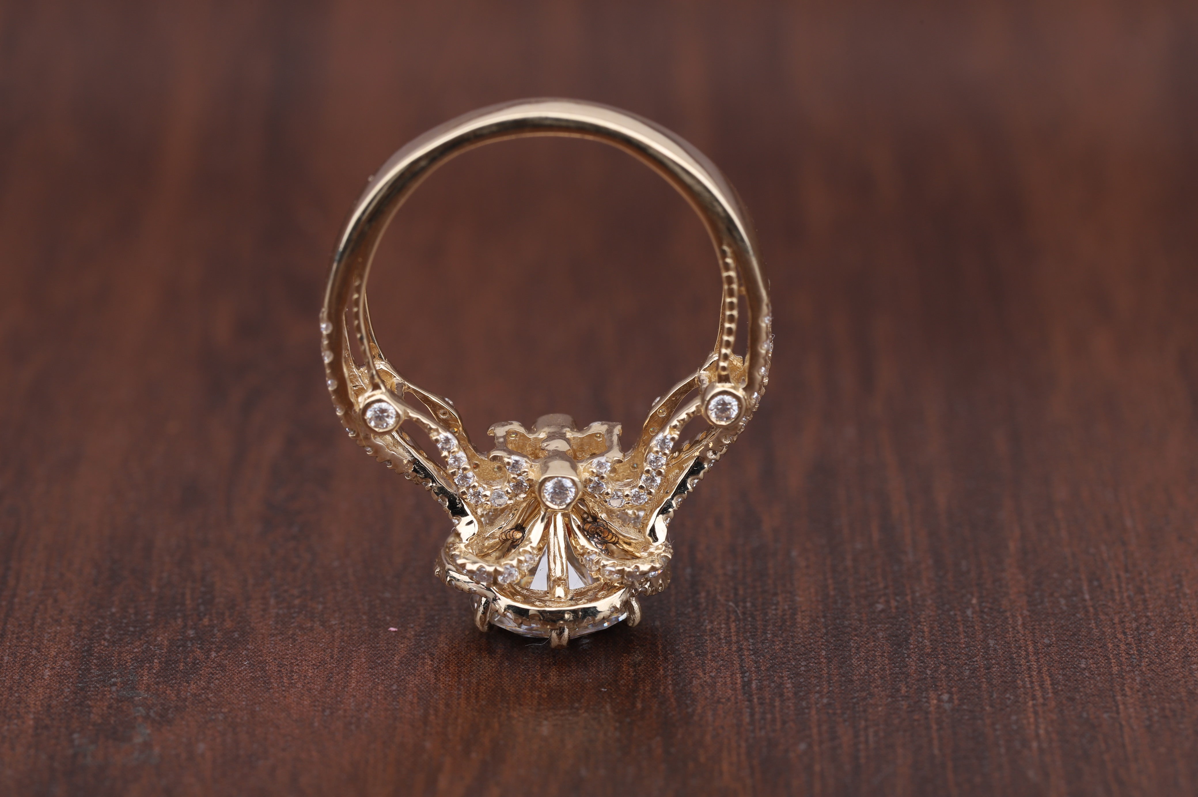 Antique Vintage Engagement Ring, 1.0 CT Round Cut