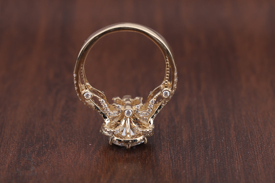 Antique Vintage Engagement Ring, 1.0 CT Round Cut