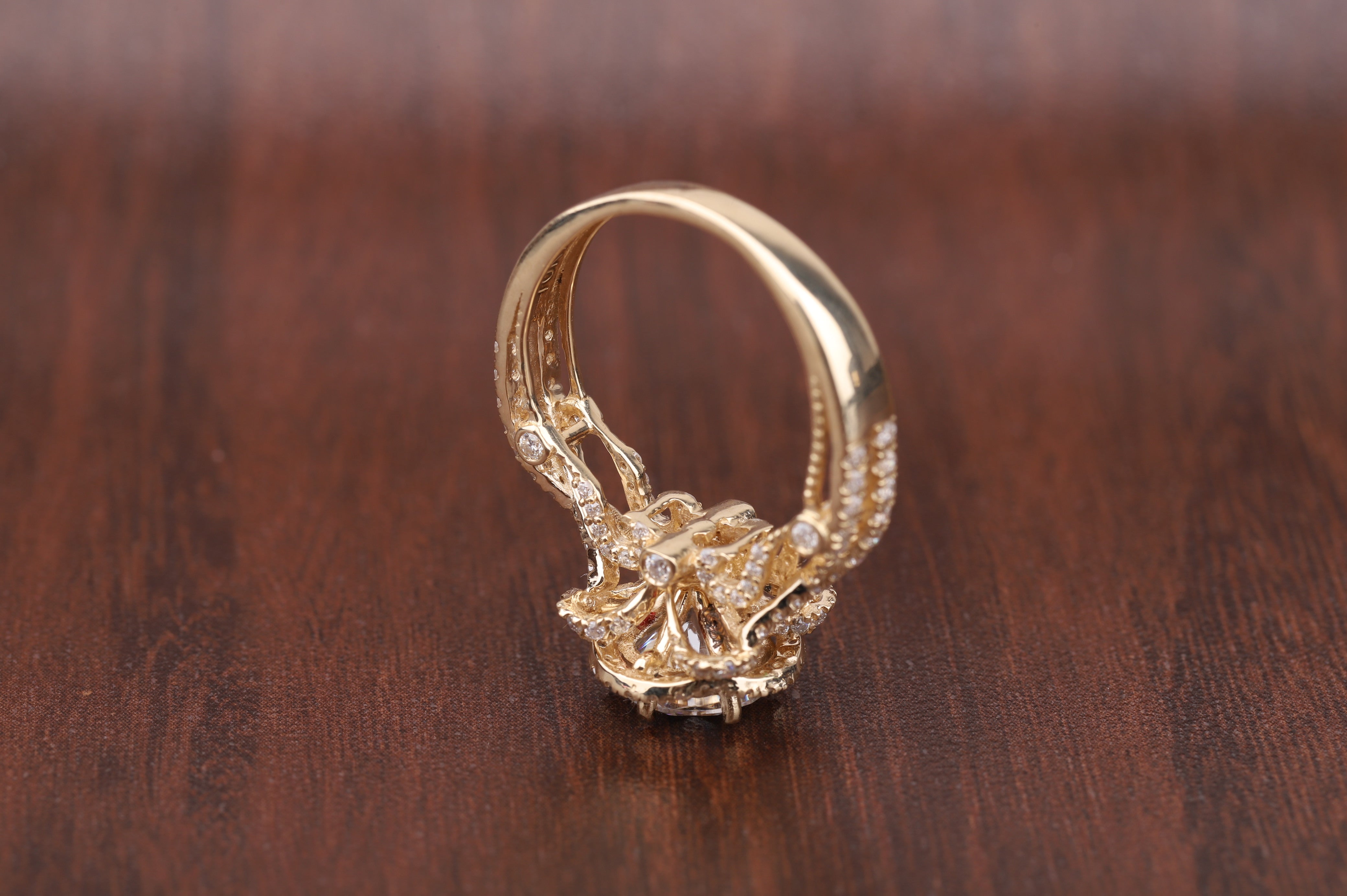 Antique Vintage Engagement Ring, 1.0 CT Round Cut