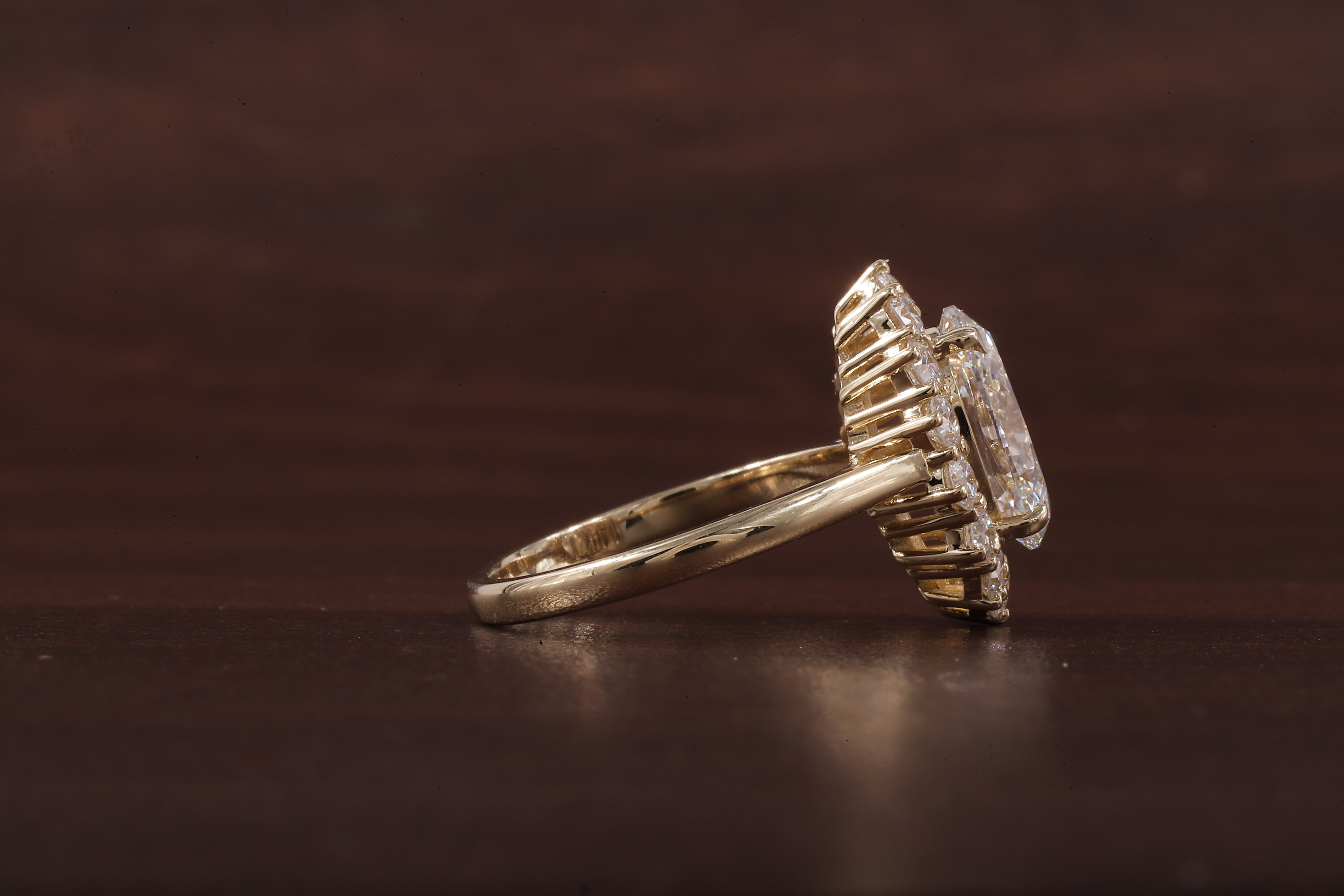 Oval Flower Shape Diamond Ring ,F/VS1 Oval Lab Created Diamond Halo Ring