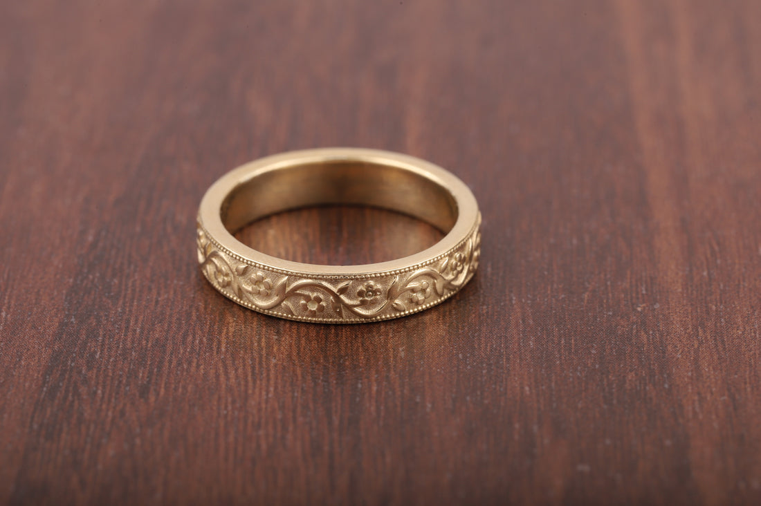 Floral Wedding Band / Vintage Look Wedding Ring