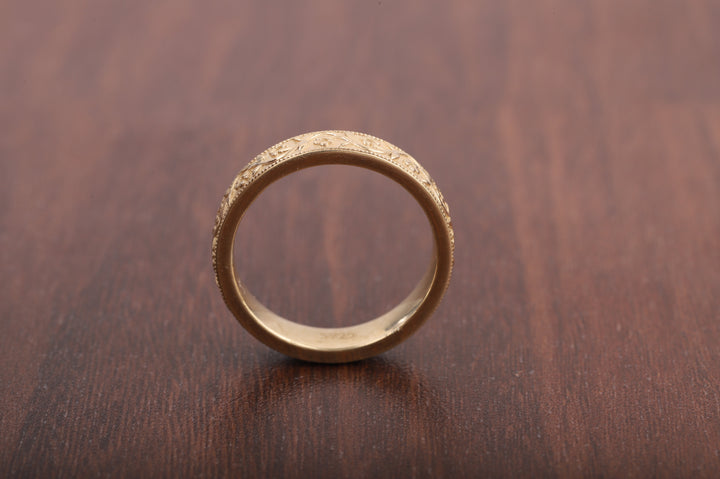 Floral Wedding Band / Vintage Look Wedding Ring