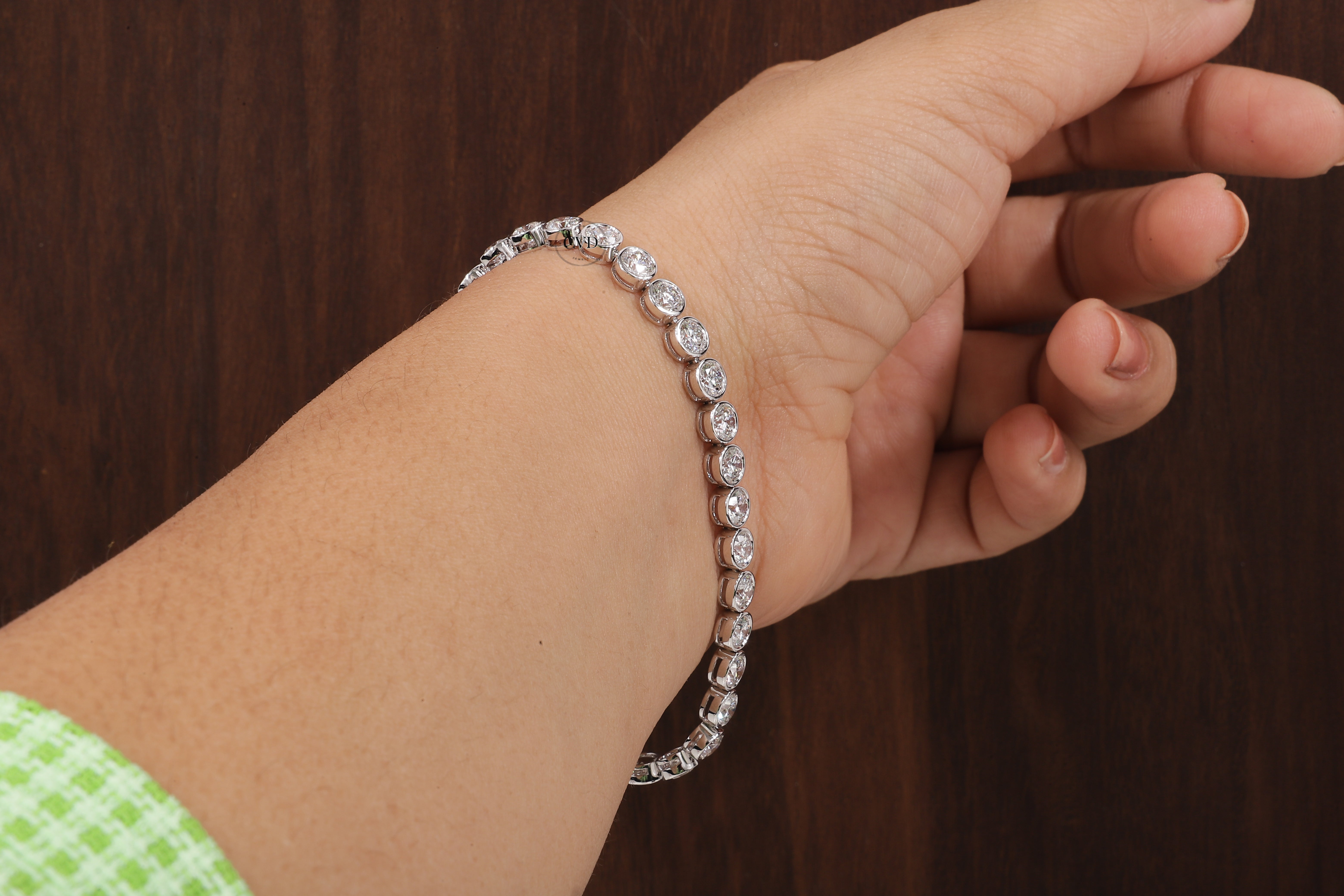 Round Cut Bezel Setting Lab Grown Diamond Bracelet