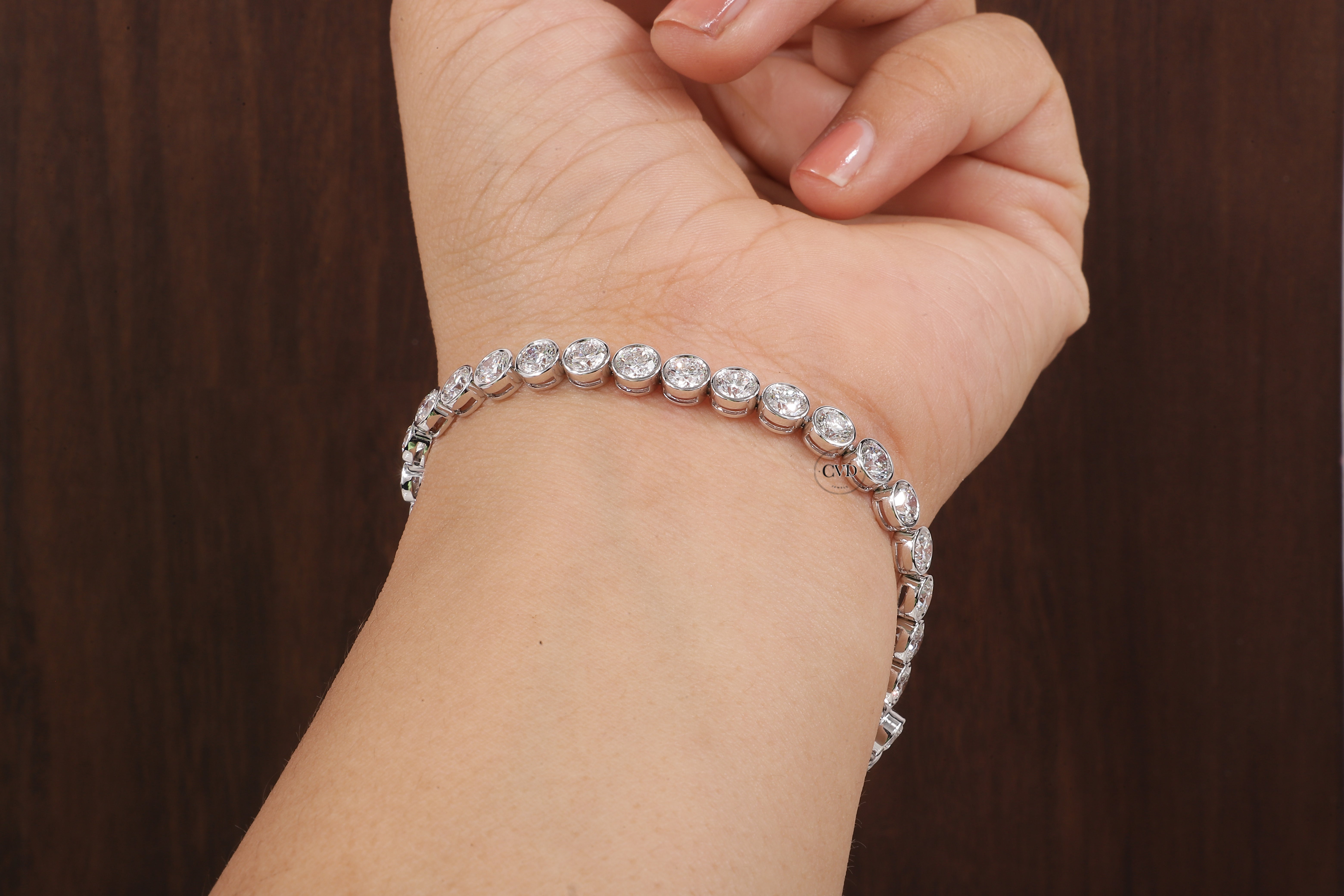 Round Cut Bezel Setting Lab Grown Diamond Bracelet