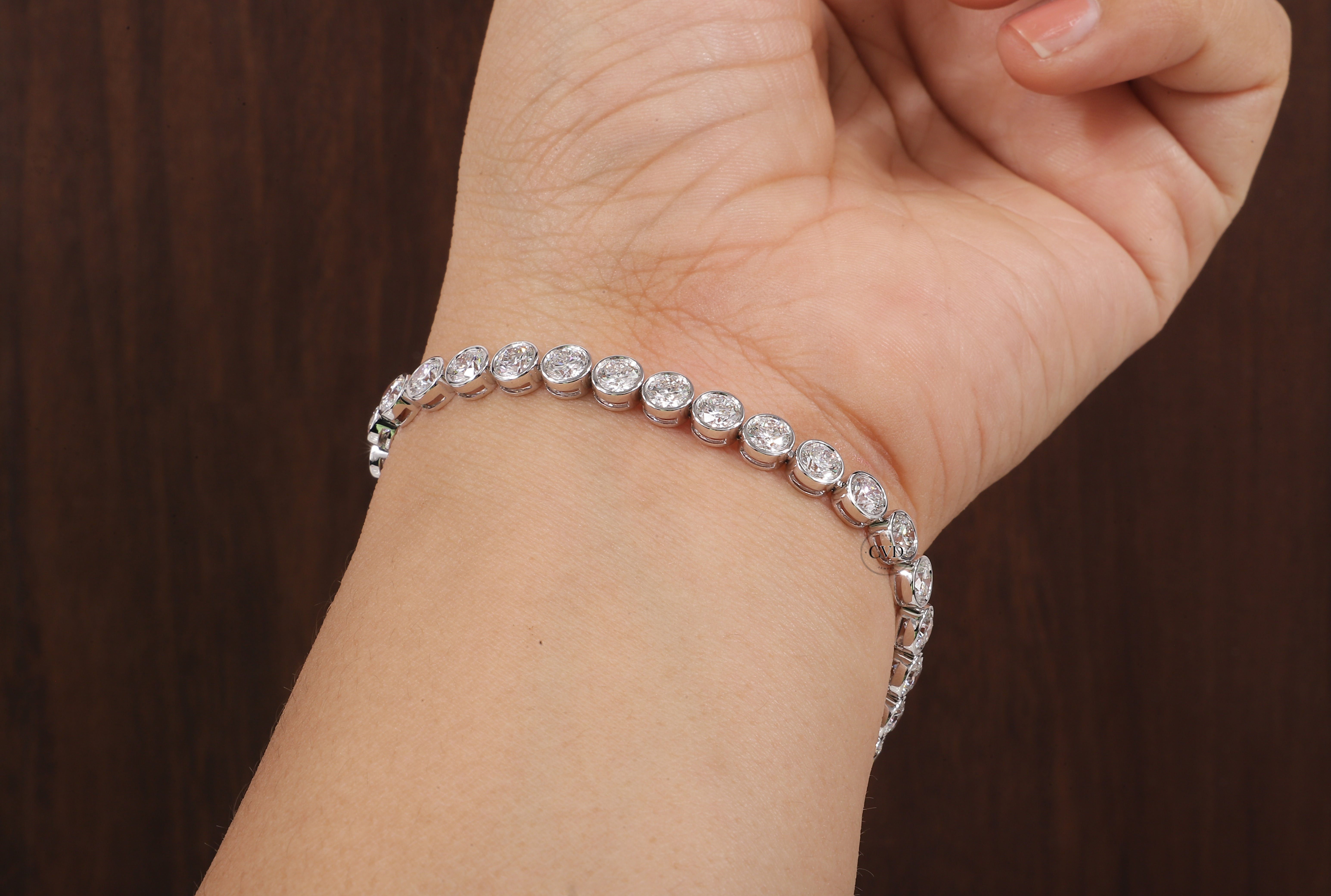 Round Cut Bezel Setting Lab Grown Diamond Bracelet