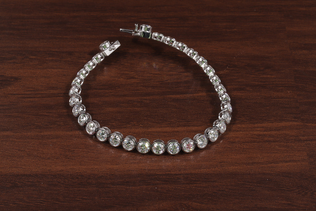 Round Cut Bezel Setting Lab Grown Diamond Bracelet