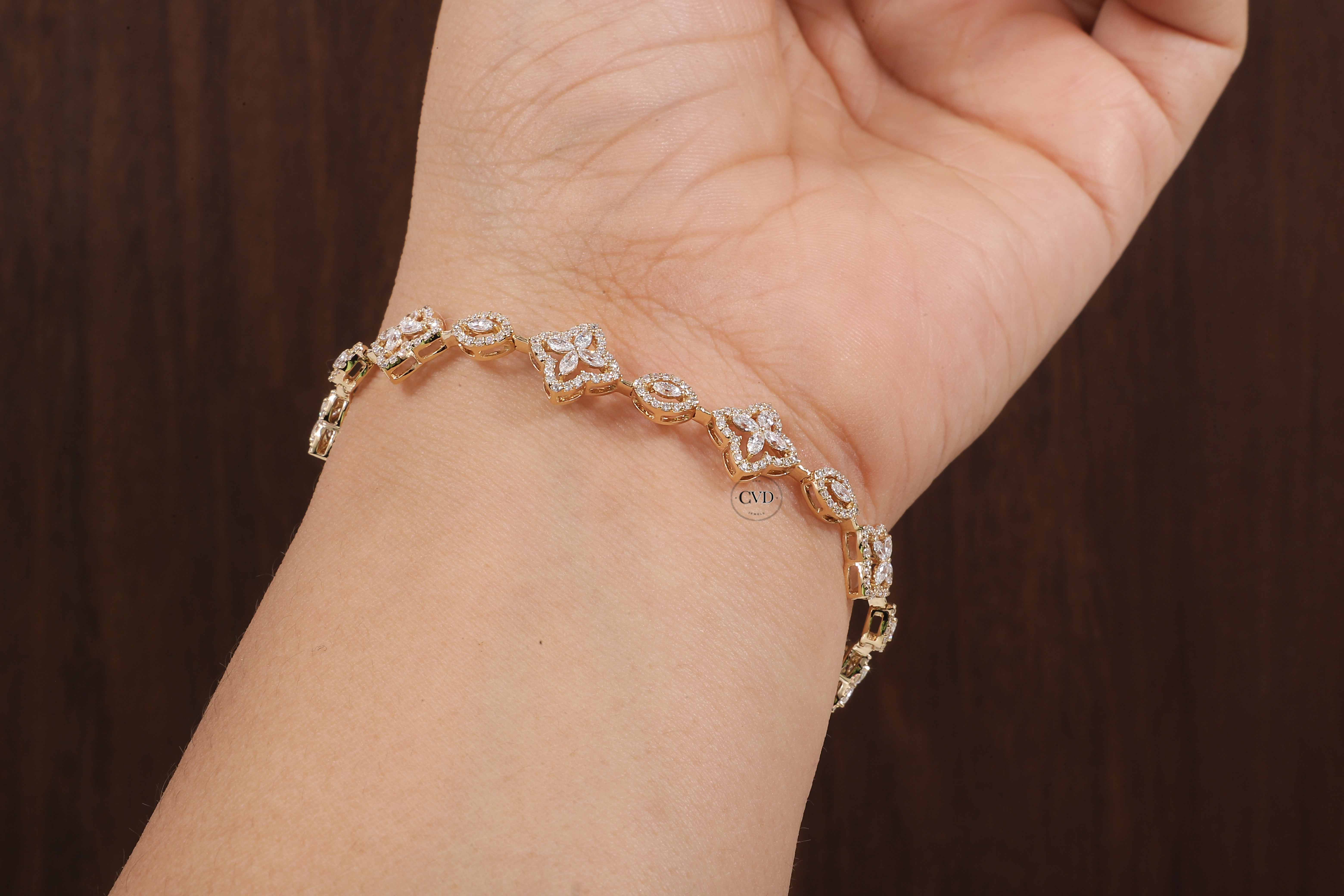 Marquise Round Lab Grown Diamond Bracelet, Flower shape