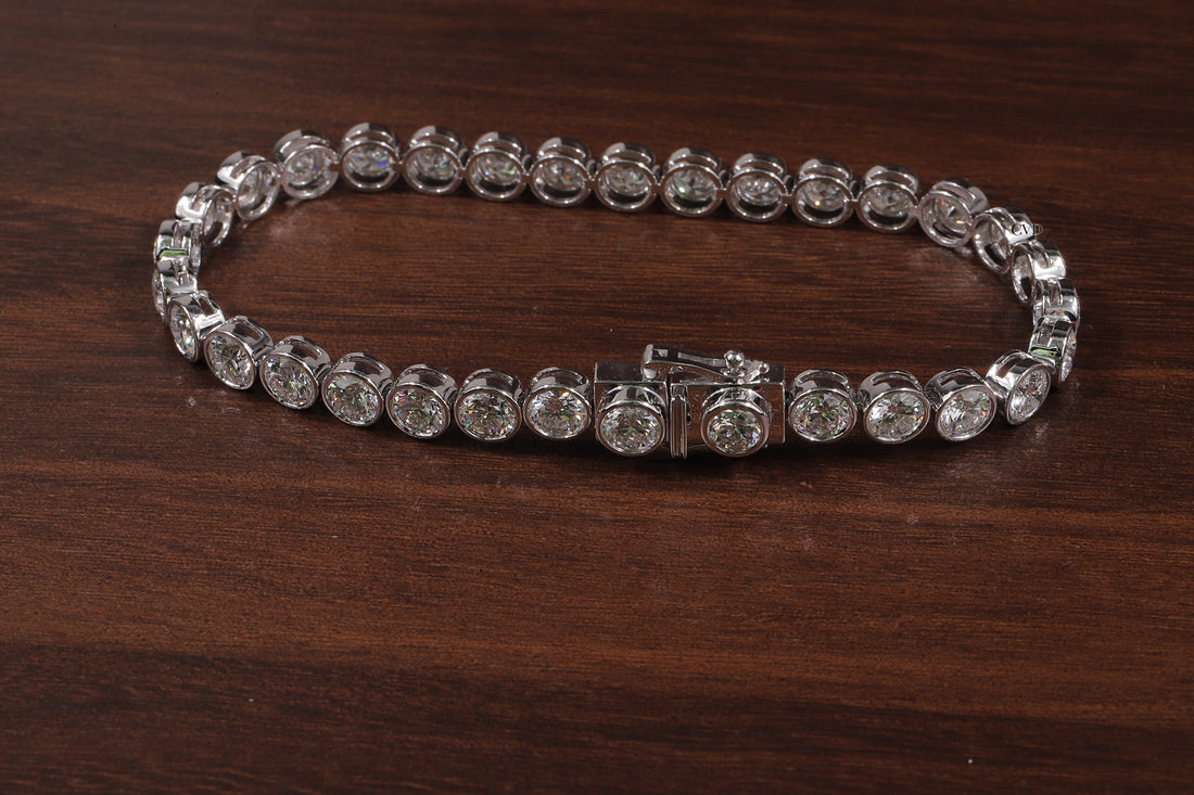 Round Cut Bezel Setting Lab Grown Diamond Bracelet