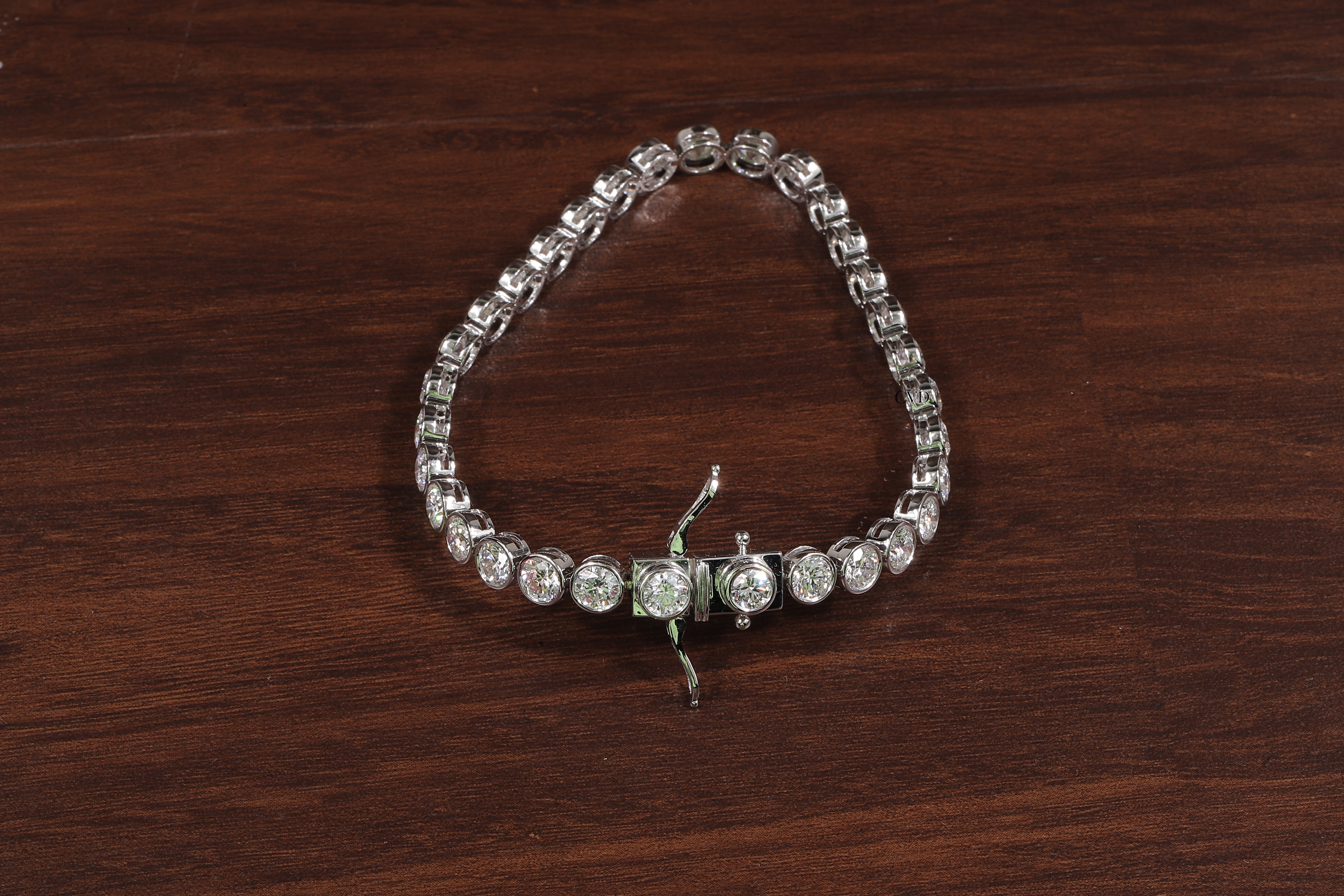 Round Cut Bezel Setting Lab Grown Diamond Bracelet
