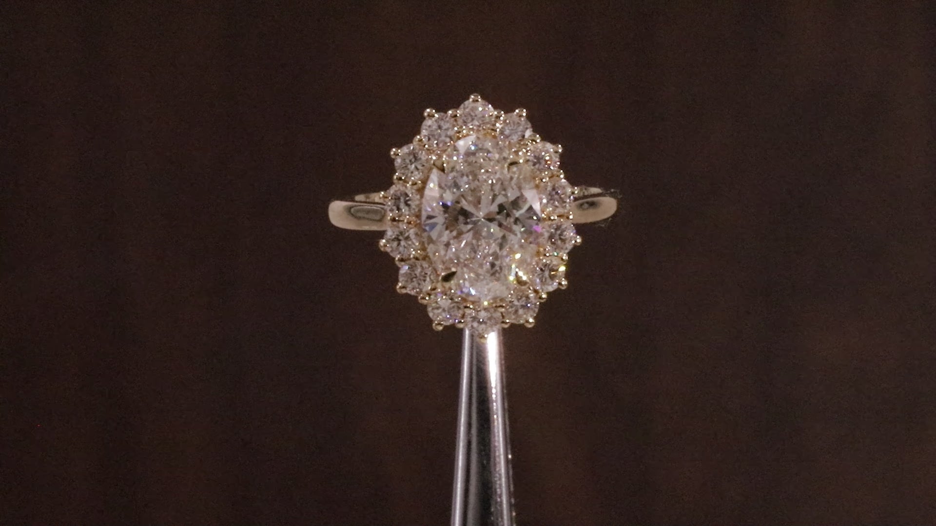 Oval Flower Shape Diamond Ring ,F/VS1 Oval Lab Created Diamond Halo Ring